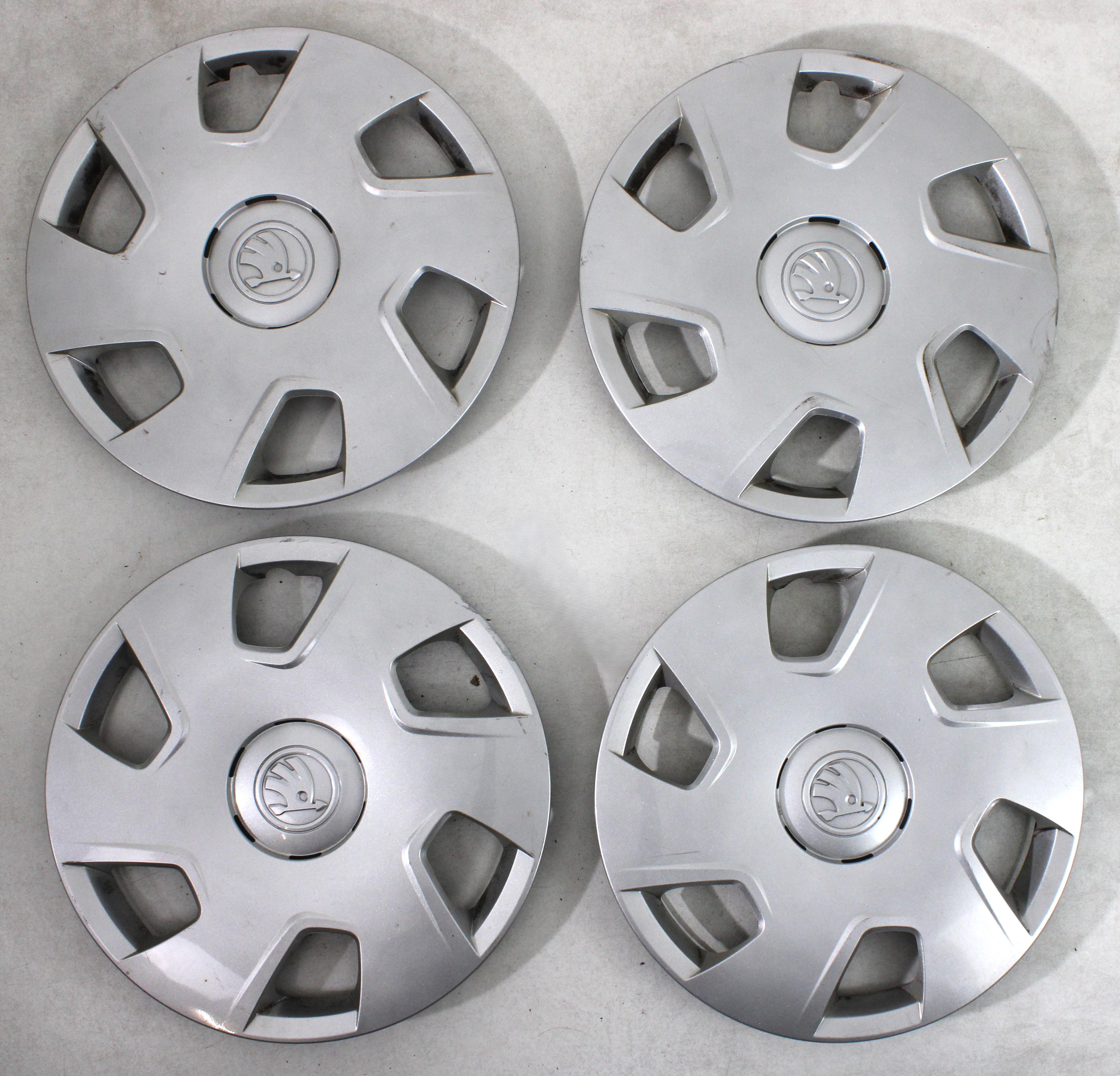 4 COPRICERCHI ORIGINALI DA 15" SKODA RAPID FABIA 5JA601147AS 15 POLLICI