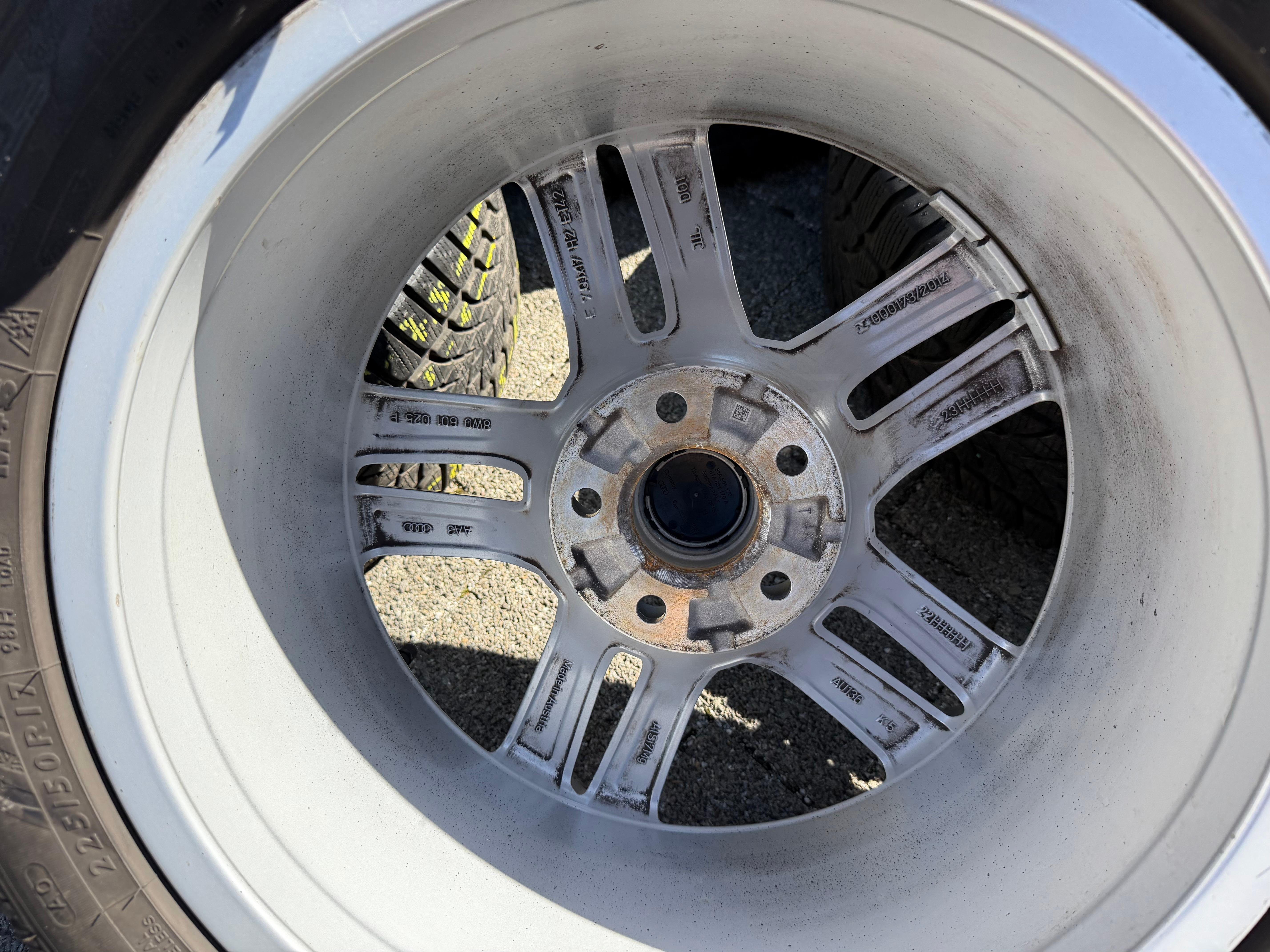 4 Original 17" Alu Winterräder Audi A4 B9 8W 8W0601025P 225/50R17 98H Dunlop 2022