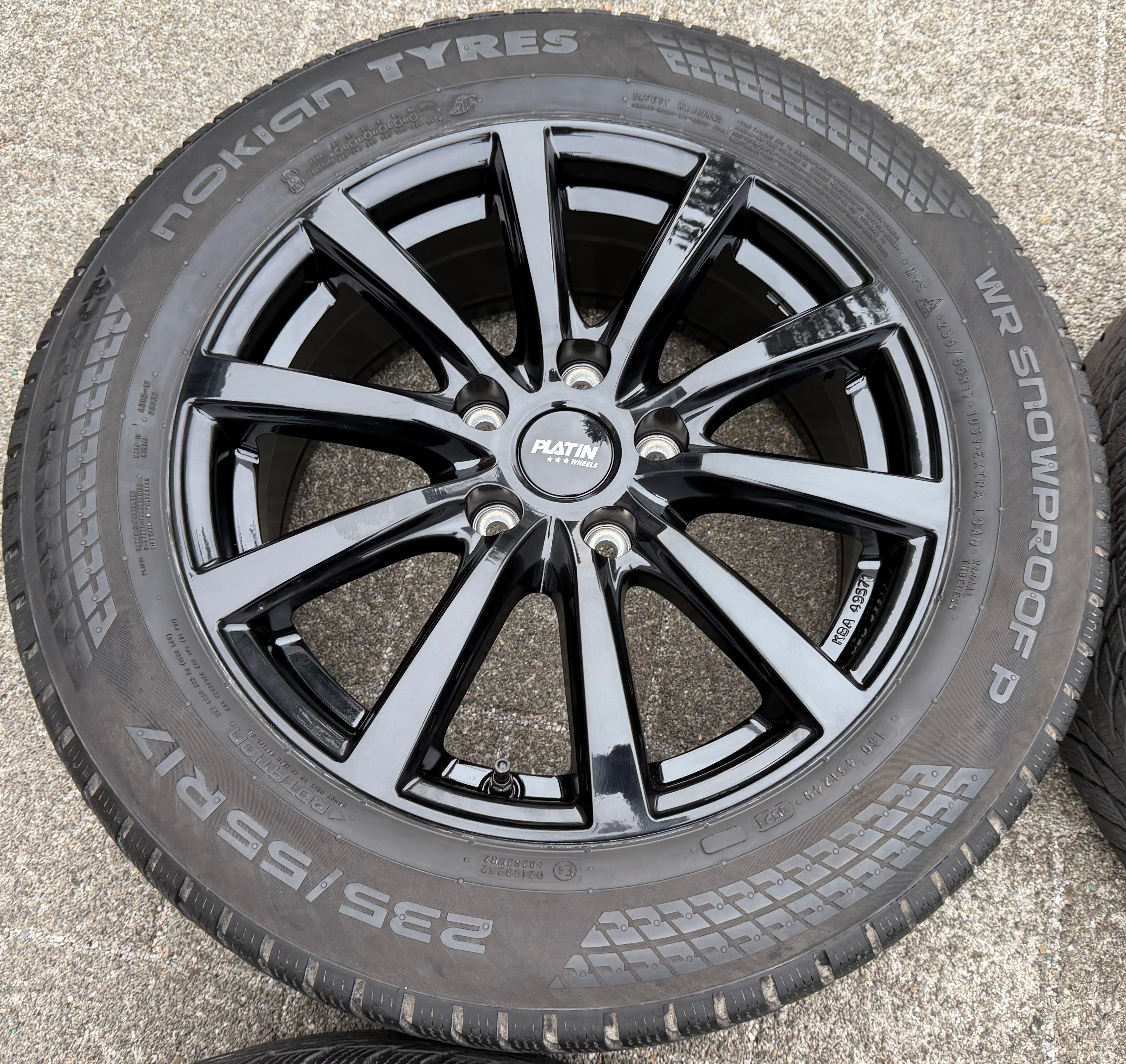 4 aluminium 17" winterwielen VW BUS T5 T6 T6.1 235/55R17 103V XL Nokian