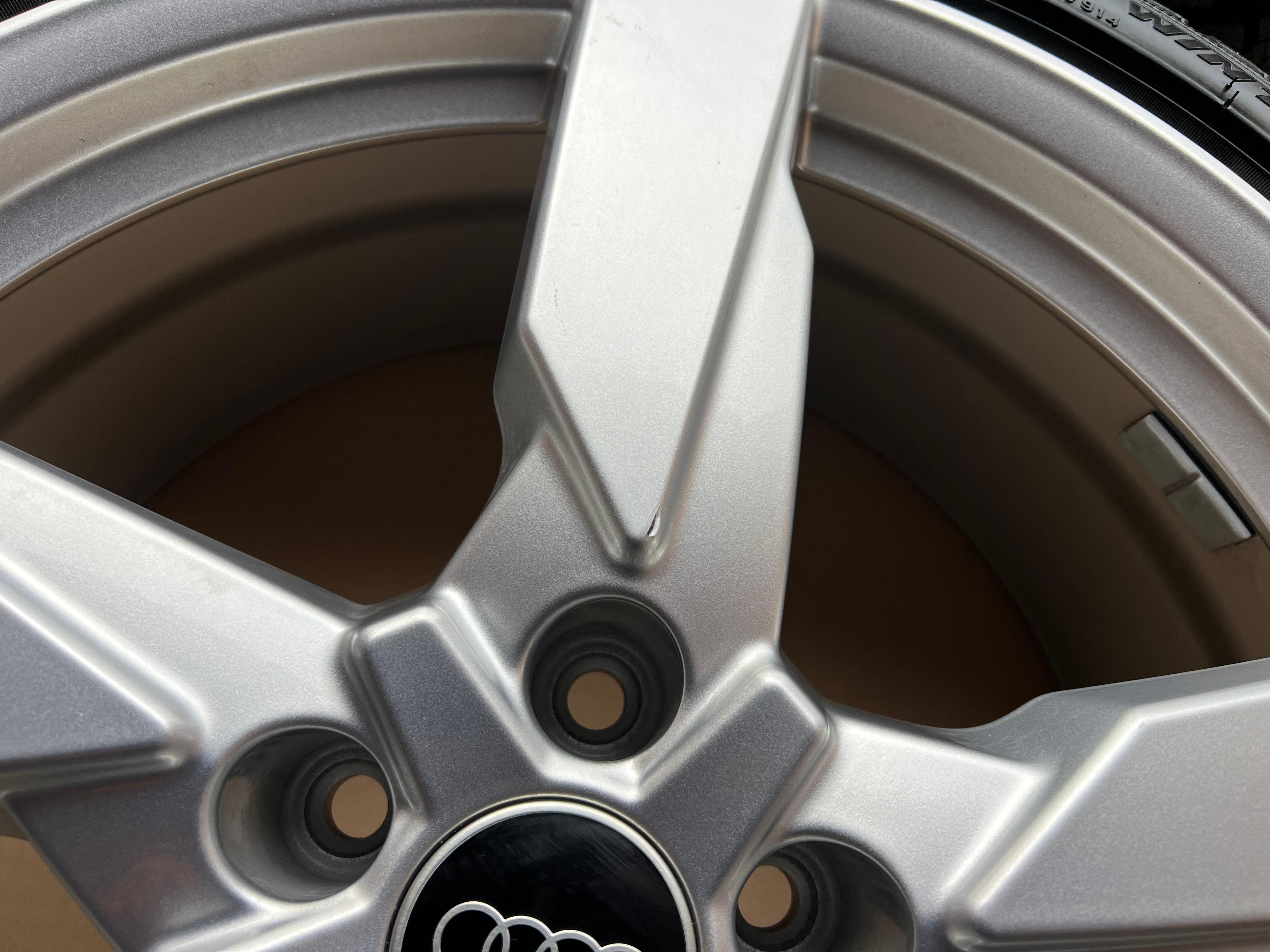 4 ORIGINAL 19" ALU WINTERRÄDER AUDI TT TTS 8S 8S0601025AG 225/40R19 93V PIRELLI