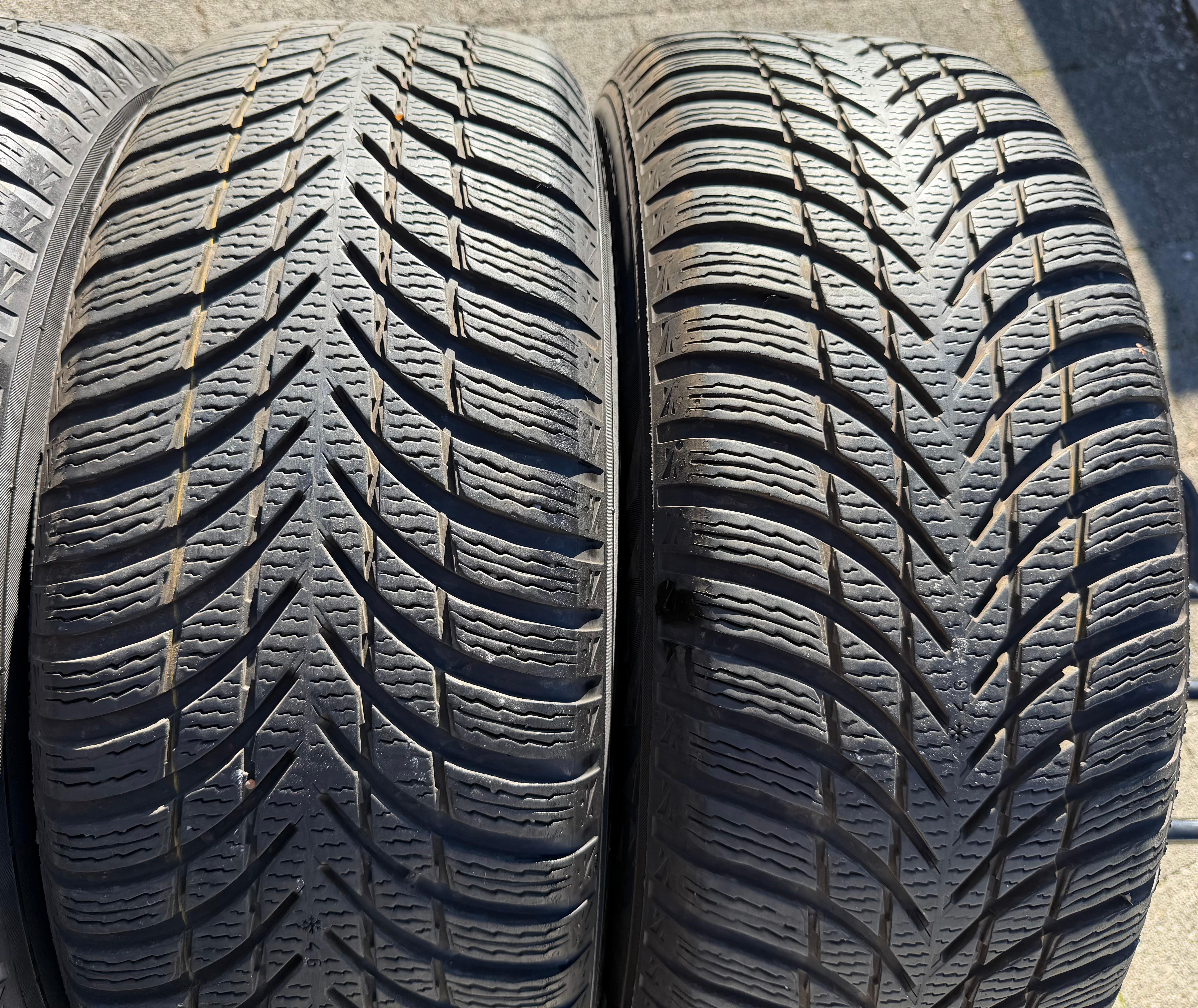 4 ruedas de invierno de aleación originales de 18" Volvo XC60 II 31423851 235/60R18 107H NOKIAN 2025
