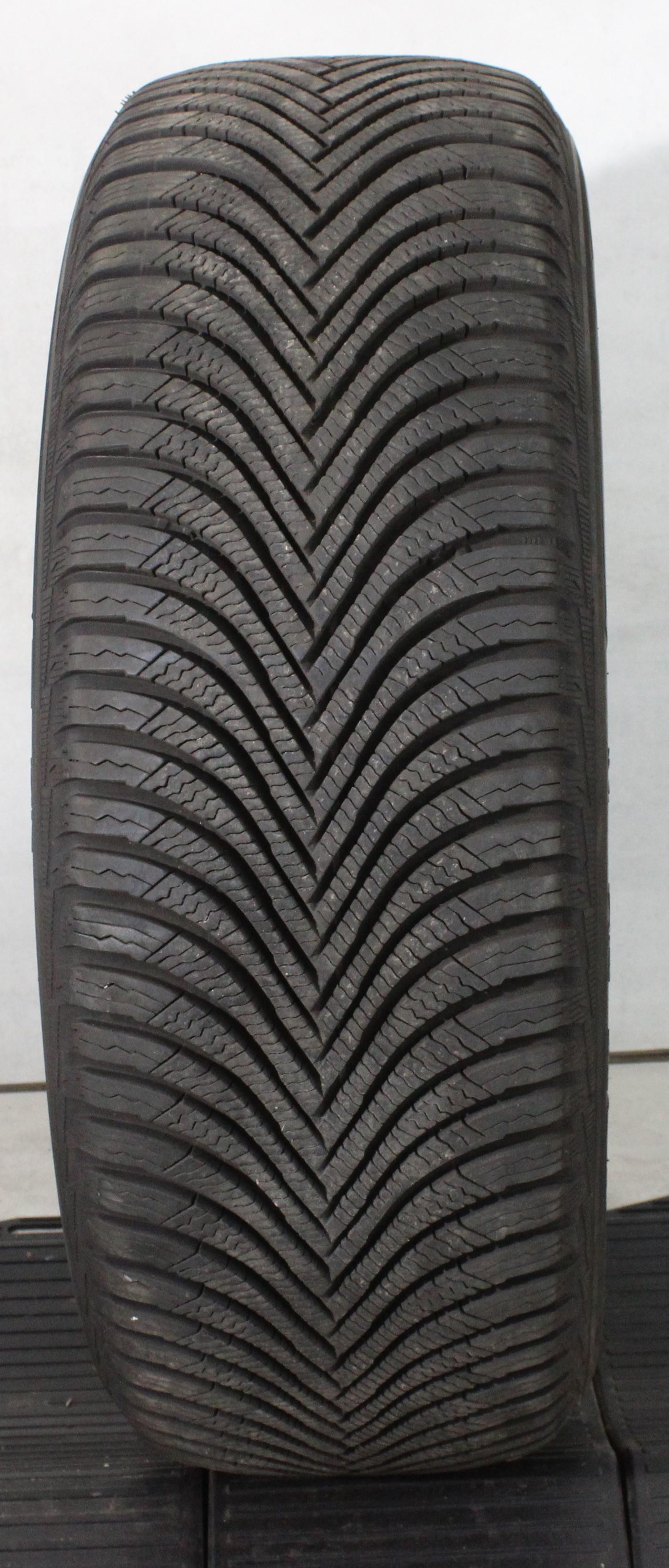 1 x 215/55R17 94V Winterreifen Michelin Alpin 5 AO 7,5-8mm 2024