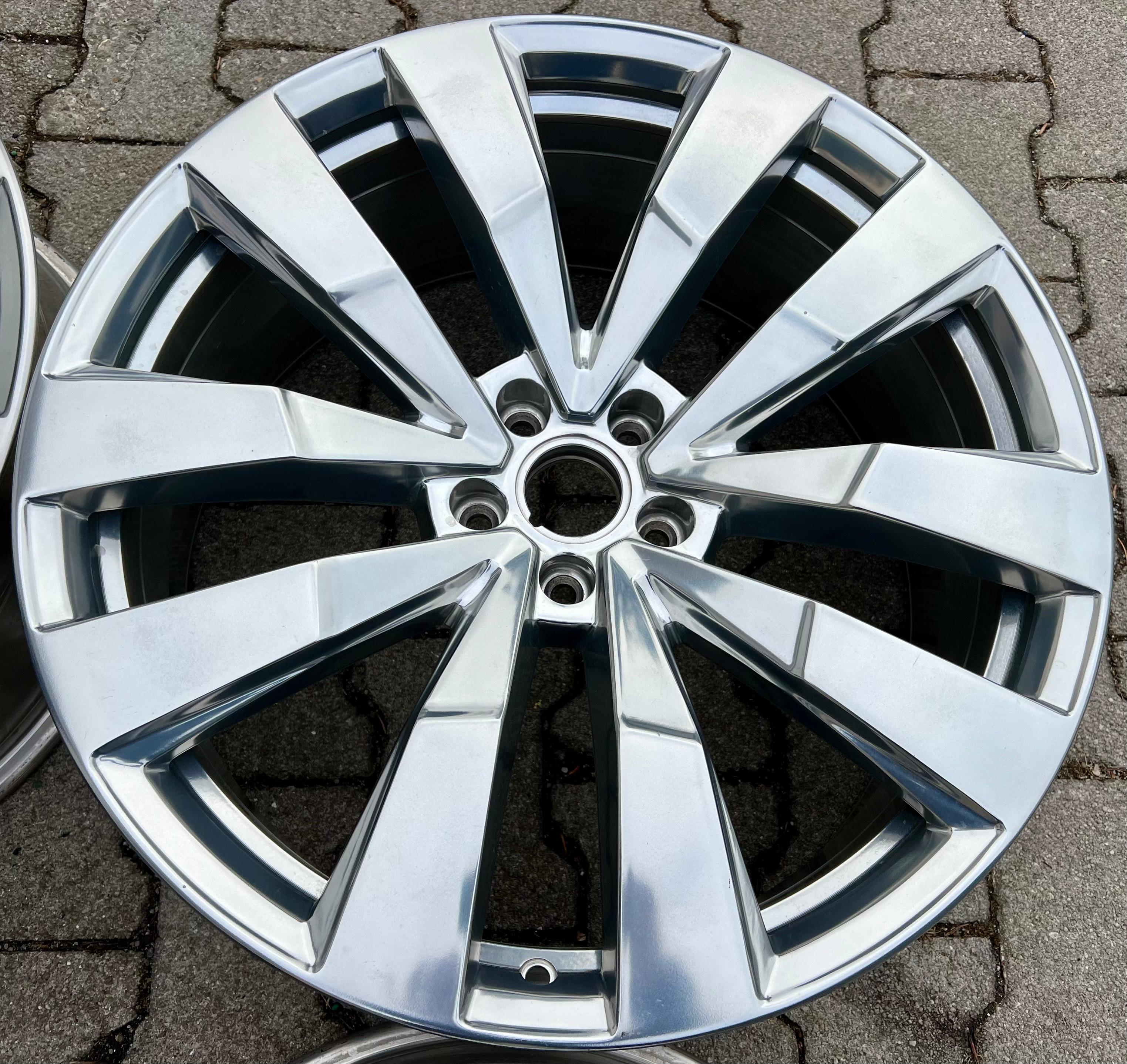 4 ORIGINAL 21" ALUFELGEN VW ATLAS CA1 VW TOUAREG III CR 9x21 ET34 FREIHAUS
