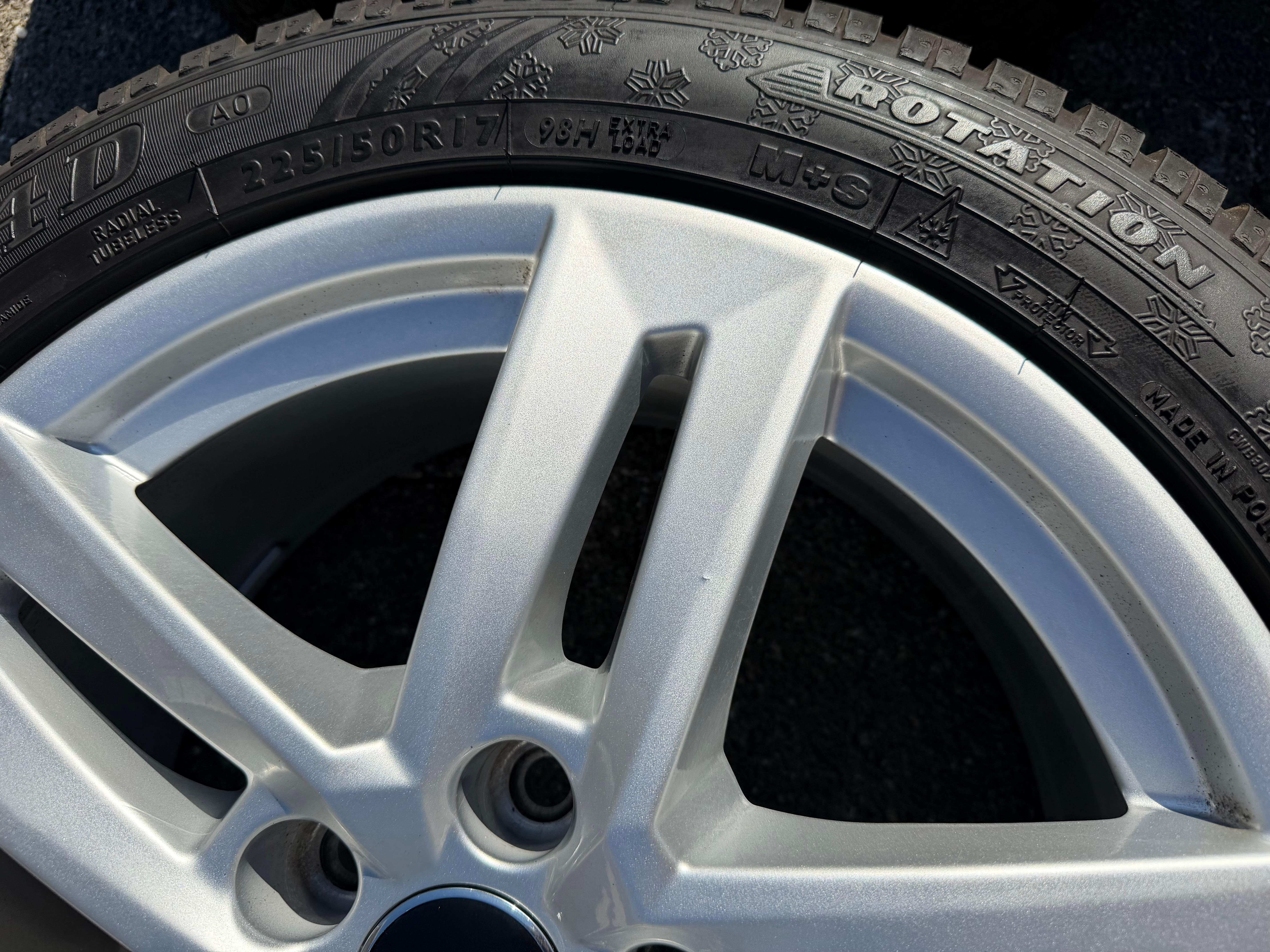 4 Original 17" Alu Winterräder Audi A4 B9 8W 8W0601025P 225/50R17 98H Dunlop 2024