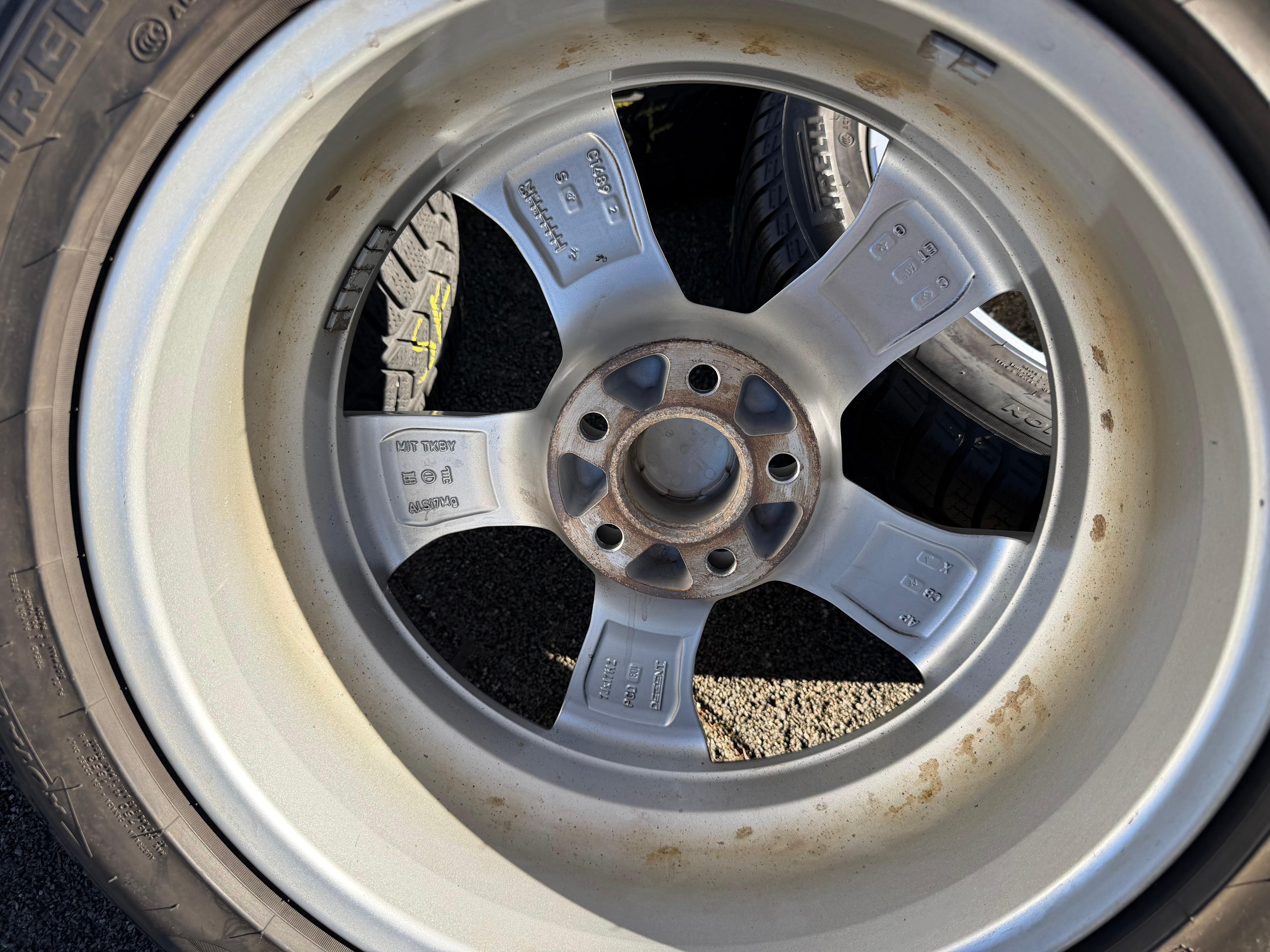 4 Alu 17" Winterräder Volvo S60 V60 V60 Cross Country S80 225/50R17 98H Pirelli