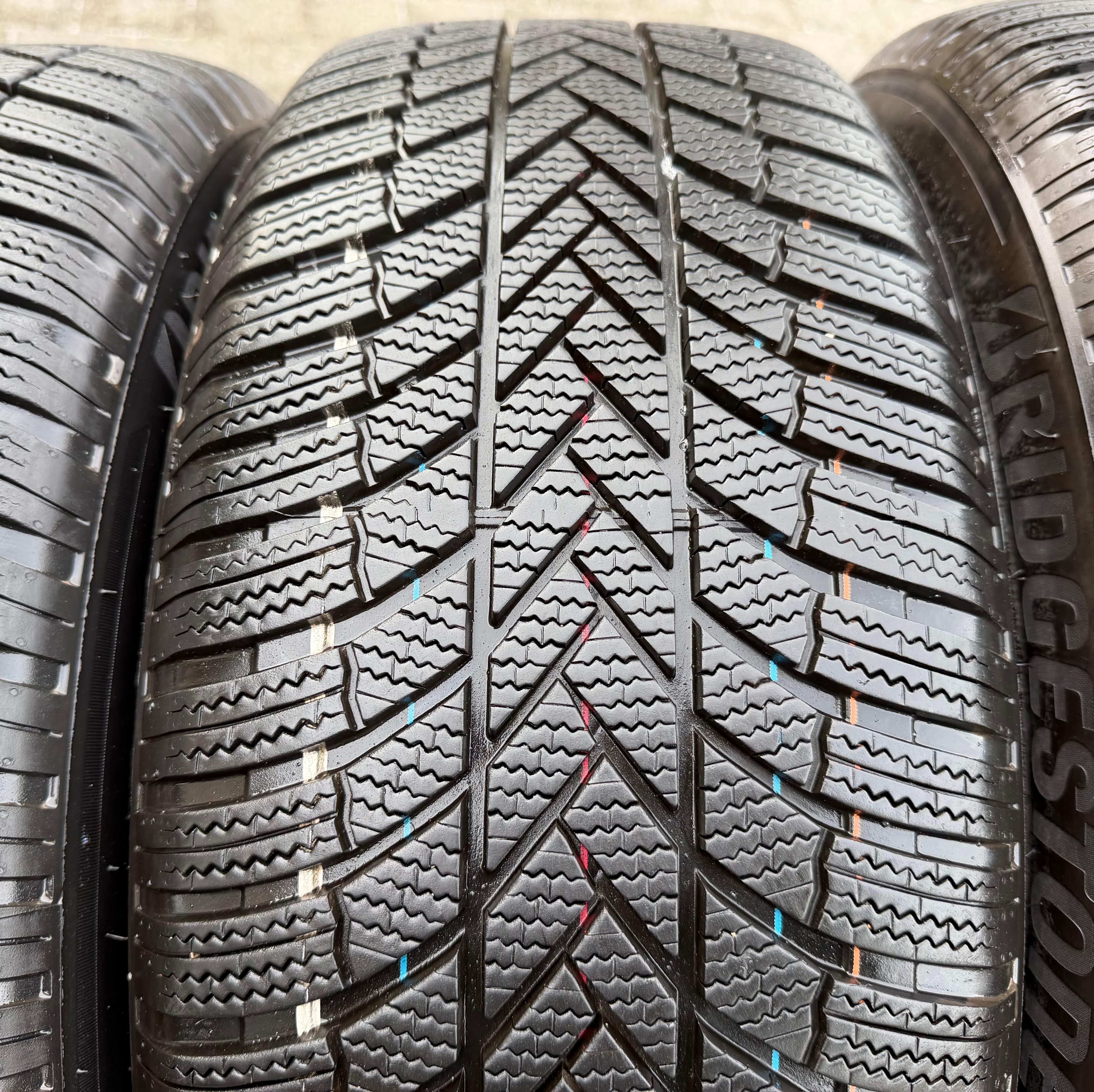 4 RUEDAS DE INVIERNO DE ALEACIÓN ORIGINALES DE 20" PARA AUDI Q4 E-TRON 235/50R20 101T 255/45R20 101T TOP