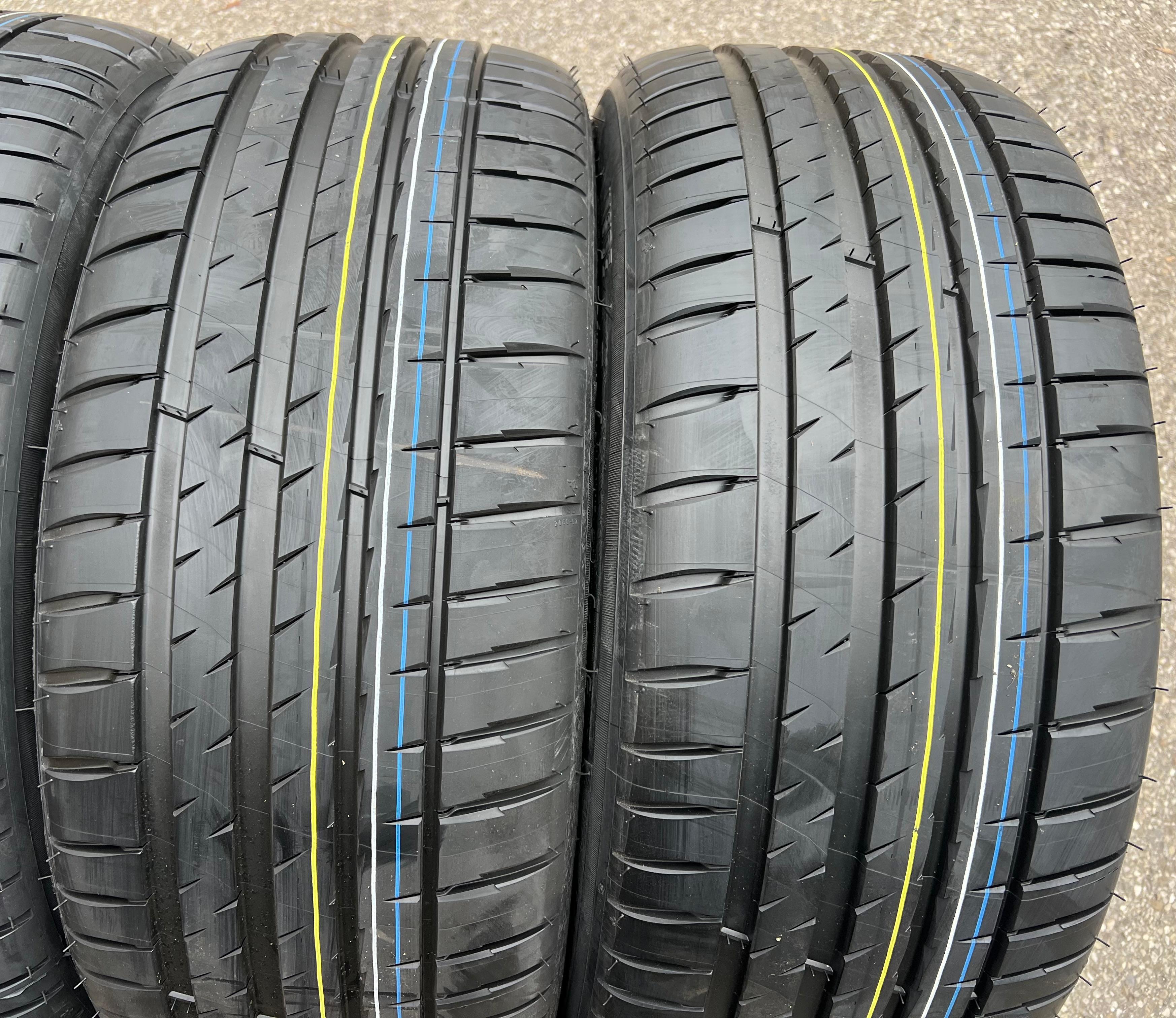 4 x 225/45R18 95Y Neumáticos de verano Michelin Pilot Sport 4 2022 NUEVO Entrega gratuita