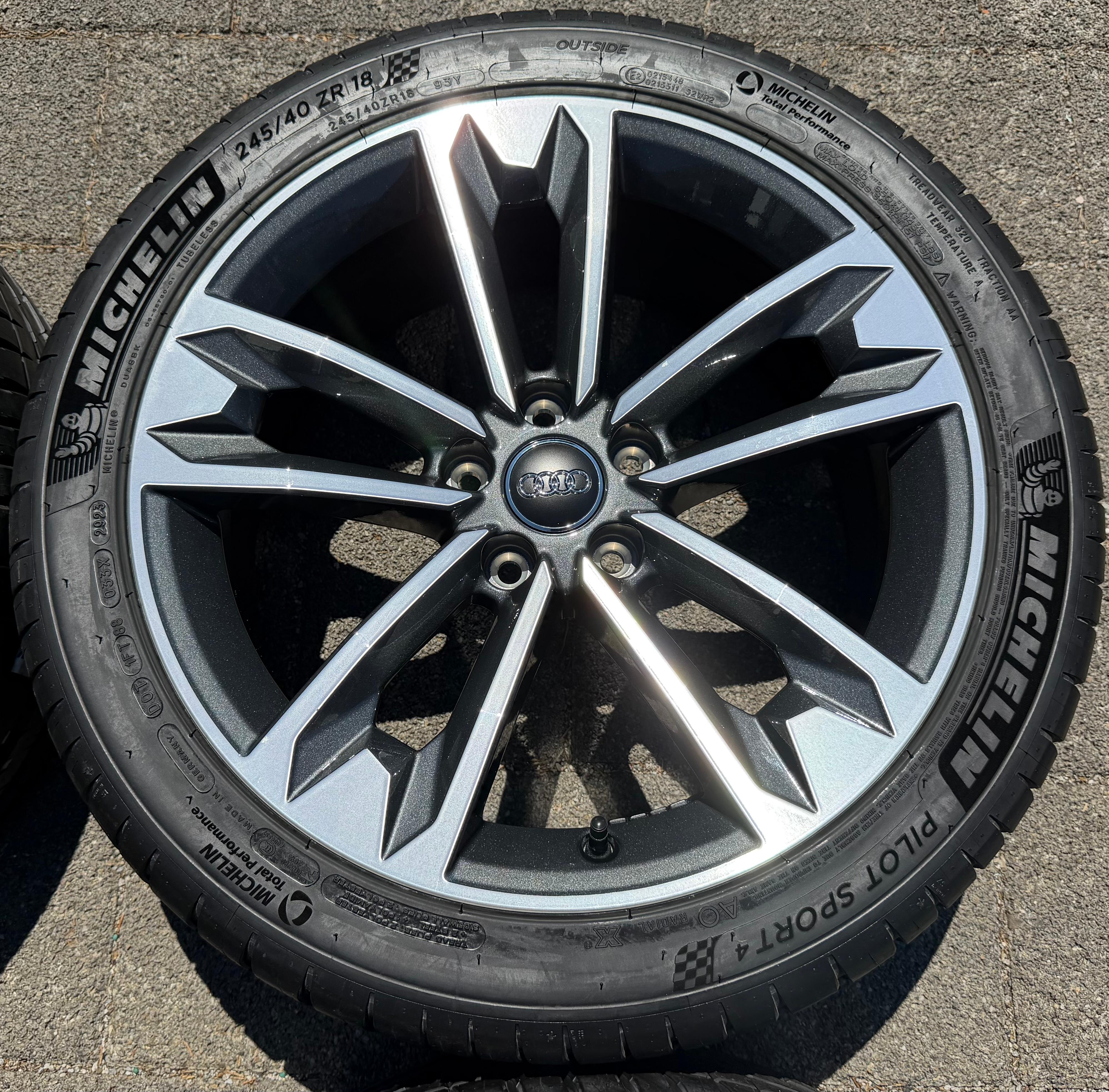 4 cerchi in lega Sommer originali da 18" per Audi A5 S5 8W 8W9601025C 245/40R18 93Y Michelin NUOVI