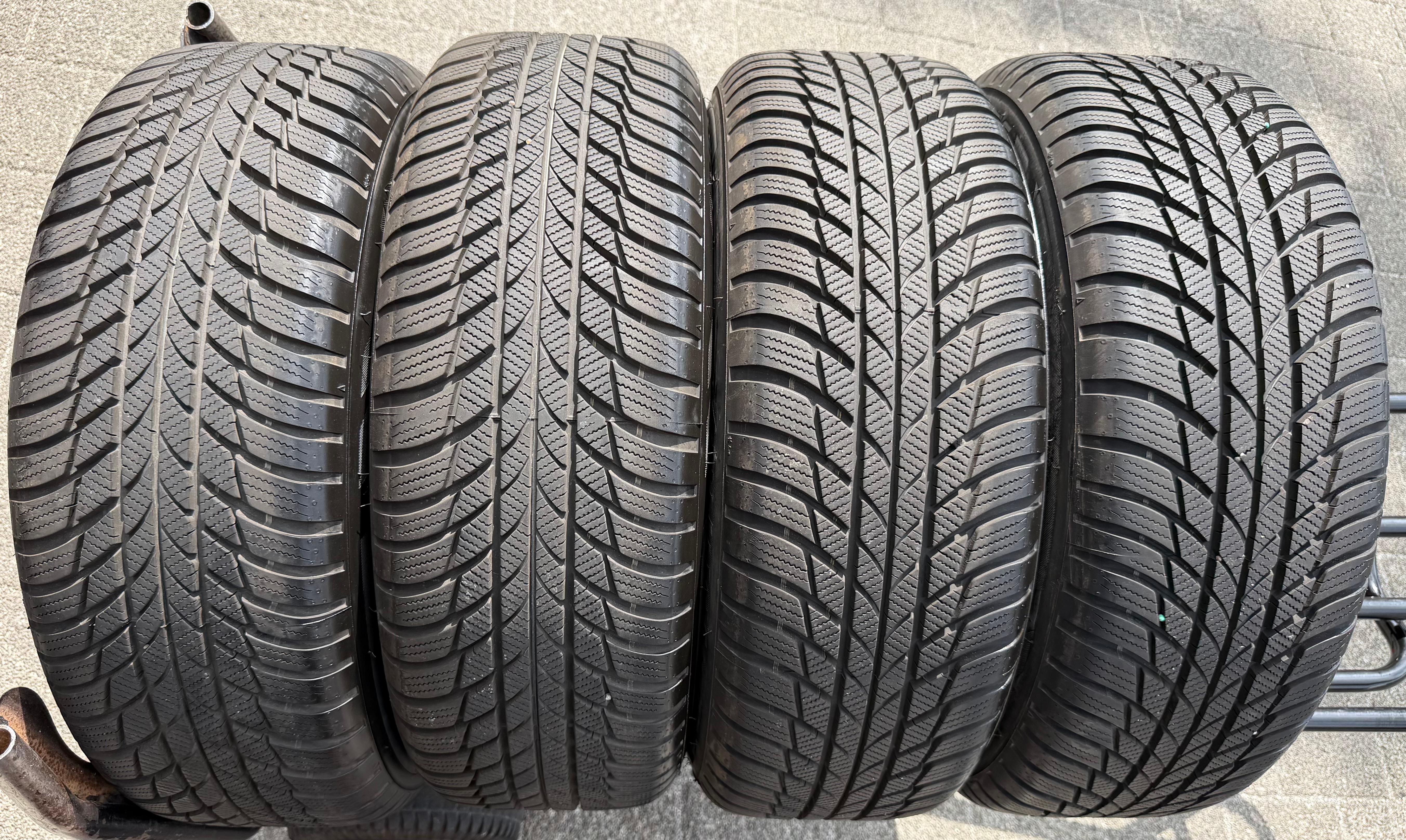 4 ruote complete in lega originali invernali Audi A1 Allstreet City Carver GBH 82B071496 Bridgestone