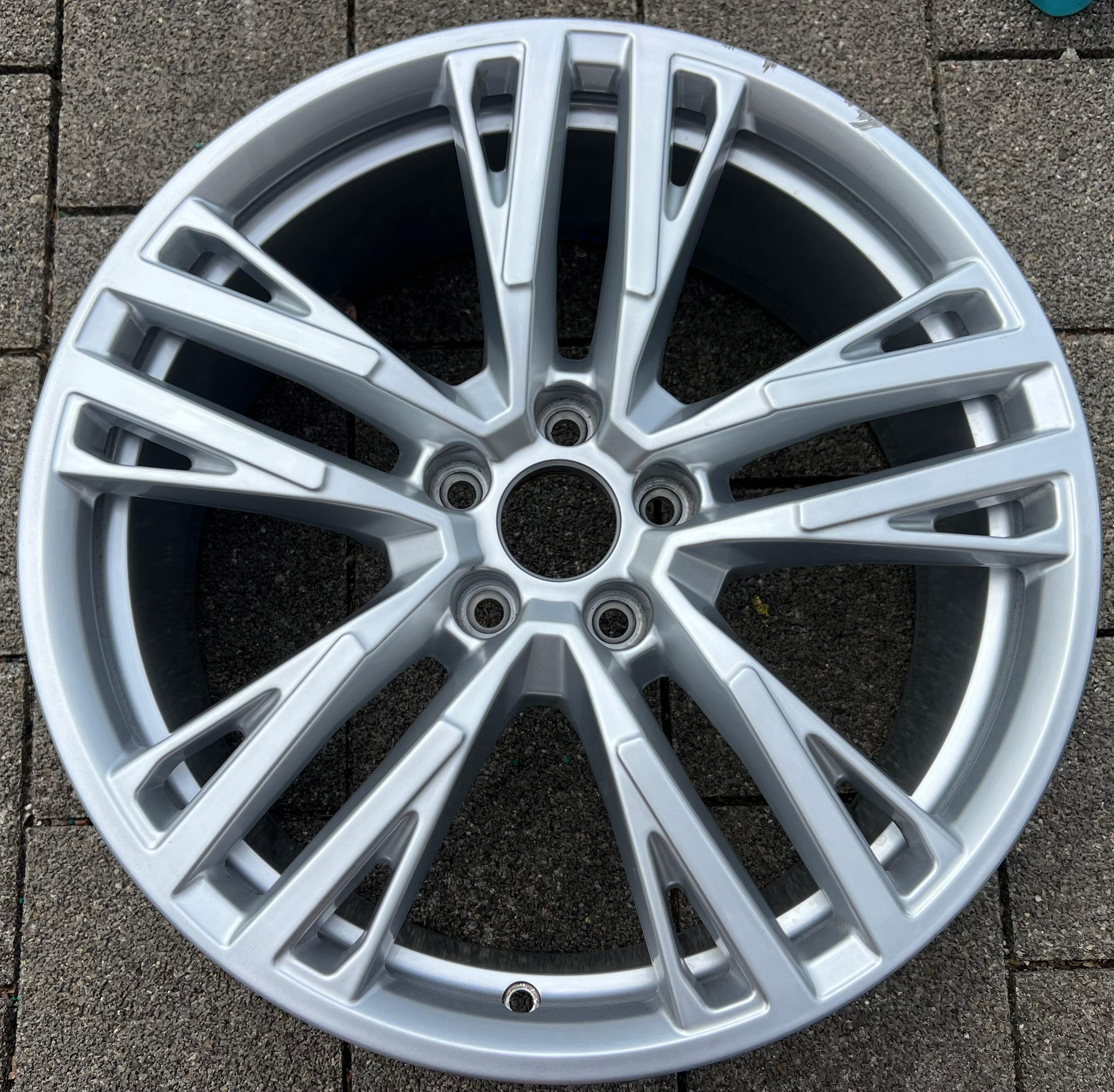 1 X ORIGINAL 19" ALUFELGE AUDI A5 S5 F2 B10 8B3601025AS 8x19 ET44 FREIHAUS
