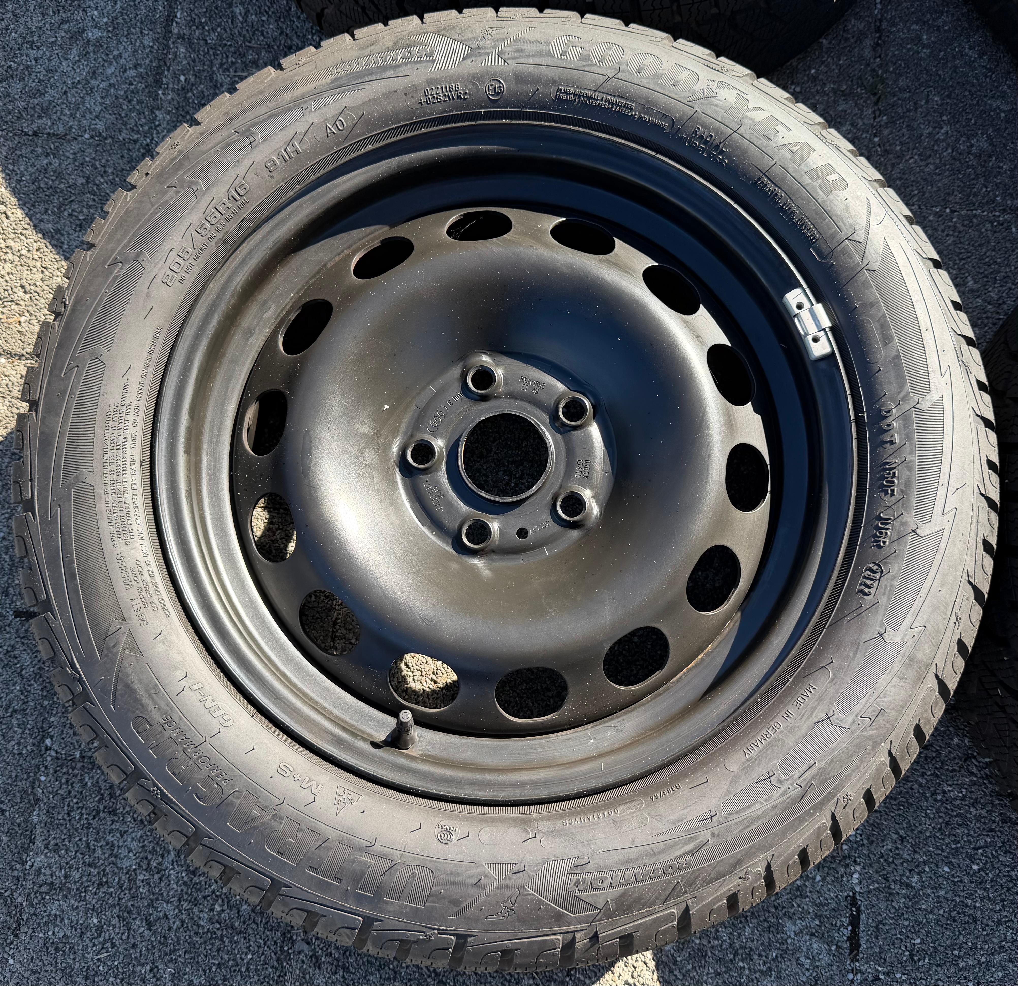 4 ruedas de invierno Audi A3 8V Sportback Cabrio 205/55R16 91H Goodyear 8V0601027A 2022