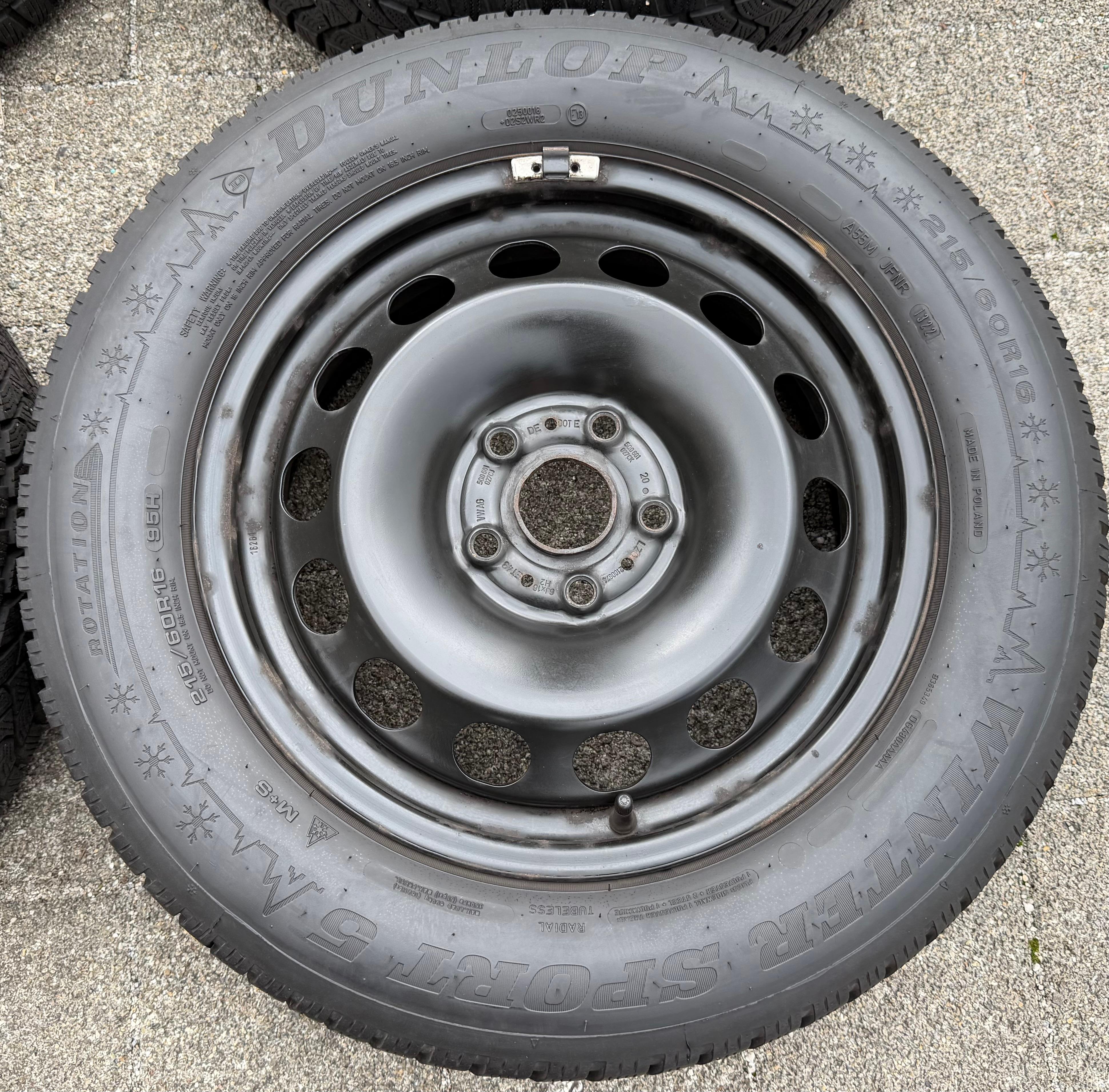 4 Winterräder VW T-Roc Skoda Karoq Seat Cupra Ateca 215/60R16 95H Dunlop