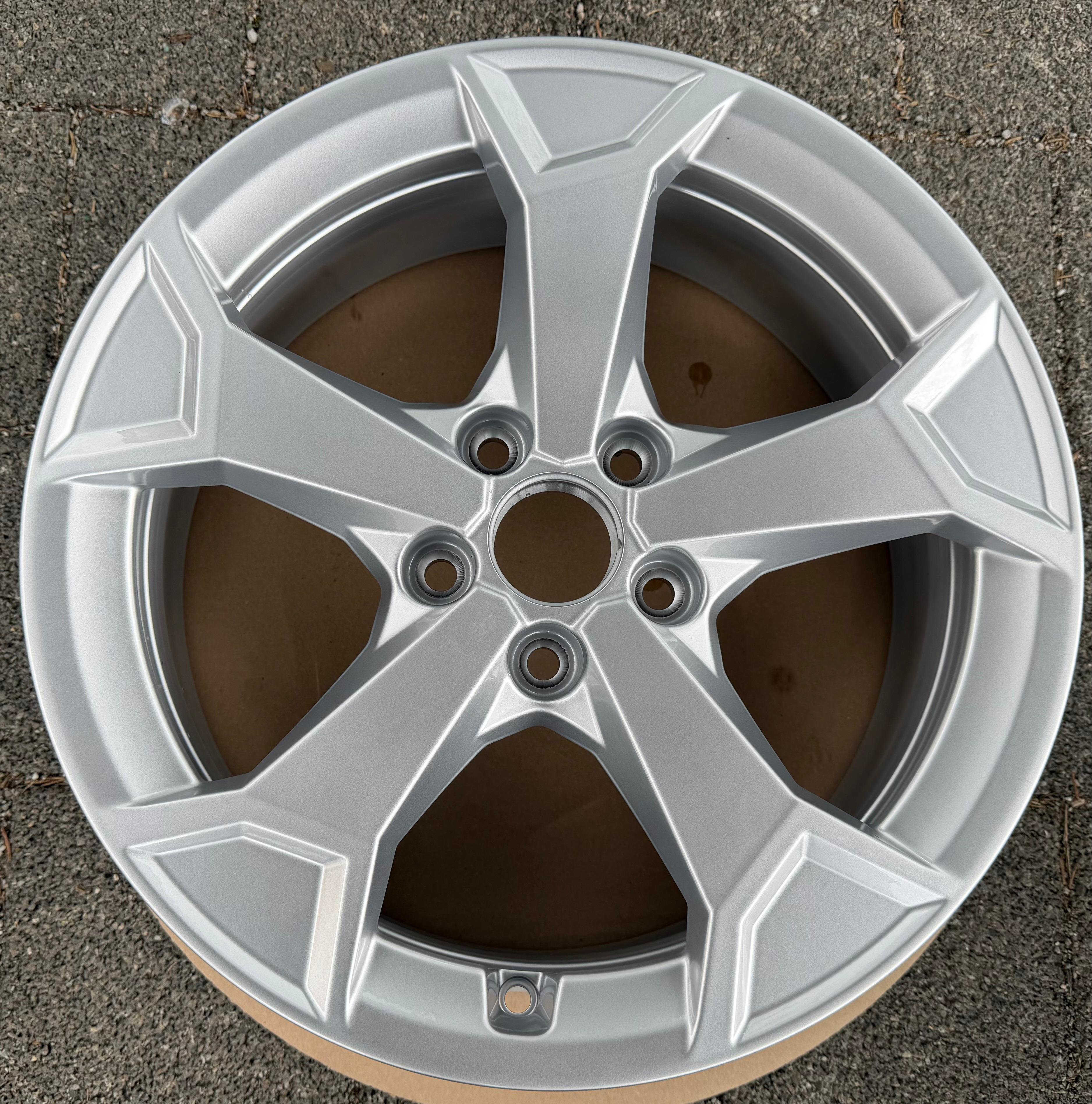 1 X ORIGINAL 17" ALUFELGE FELGE AUDI Q3 F3 83A601025AL 7x17 ET40 FREIHAUS