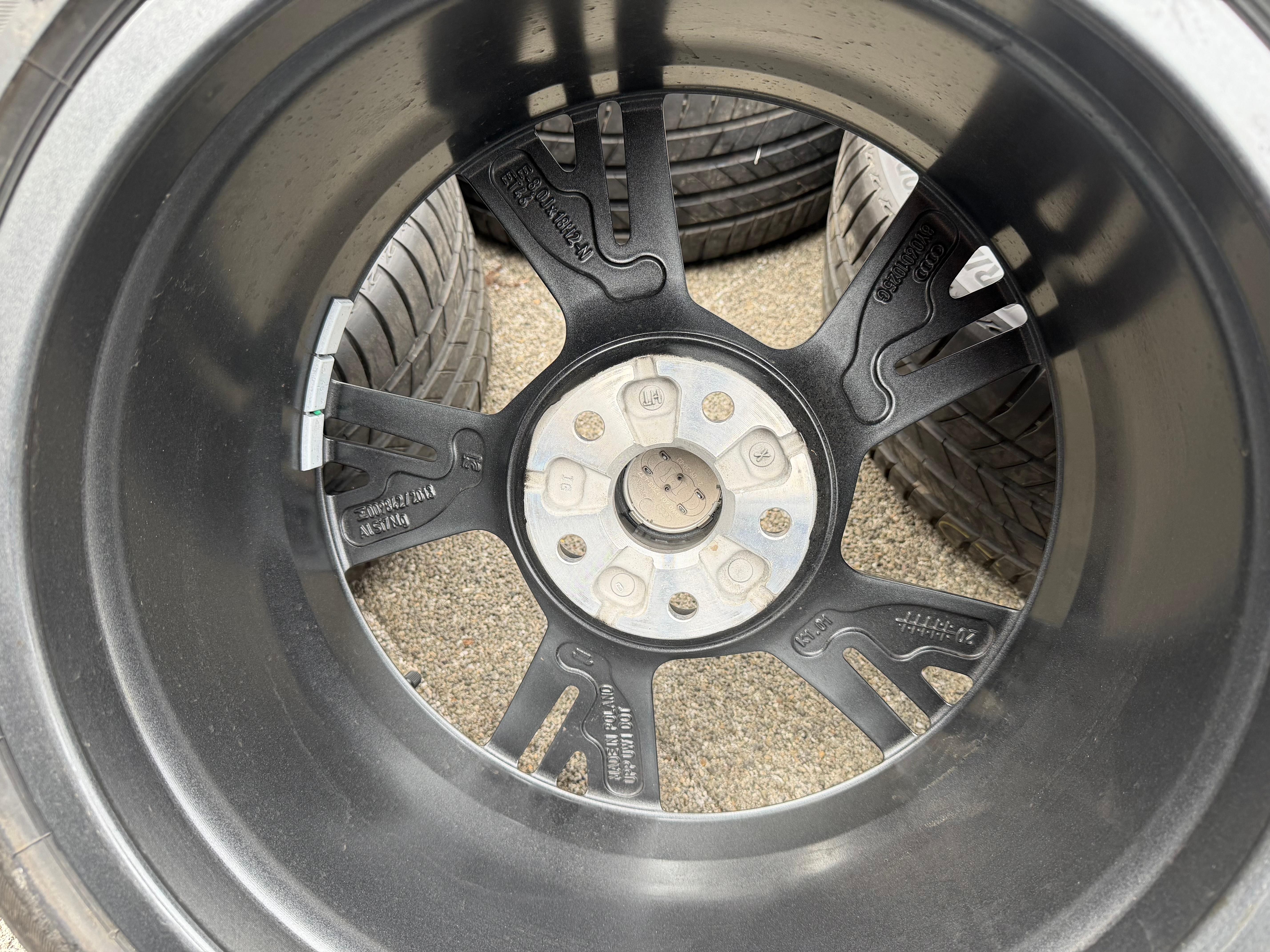 4 roues été complètes en aluminium d’origine 18" pour Audi A3 8Y S3 8Y0601025G 225/40R18 92Y Bridgestone