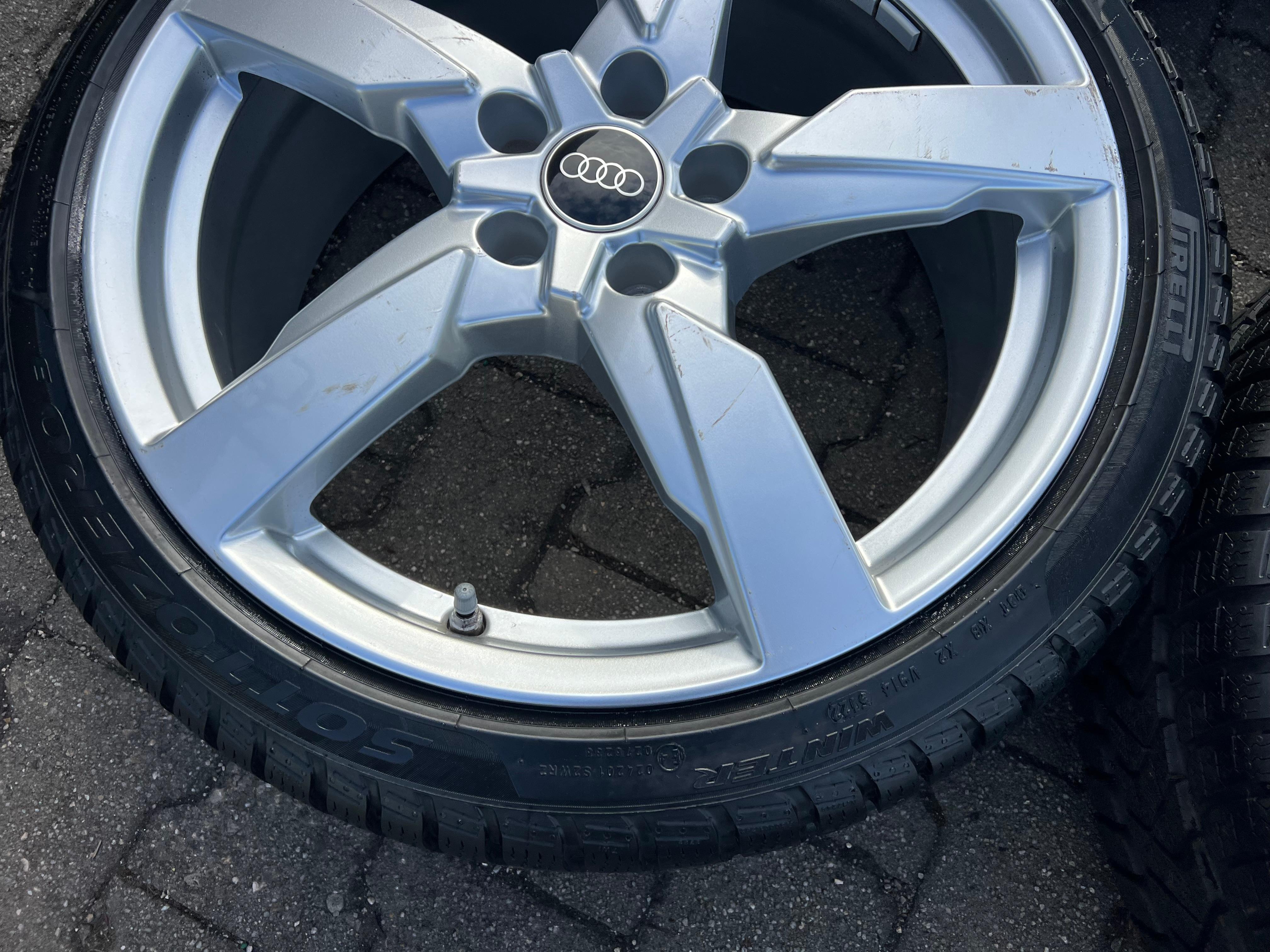 4 ORIGINAL 19" ALU WINTERRÄDER AUDI TT TTS 8S 8S0601025AG 225/40R19 93V PIRELLI