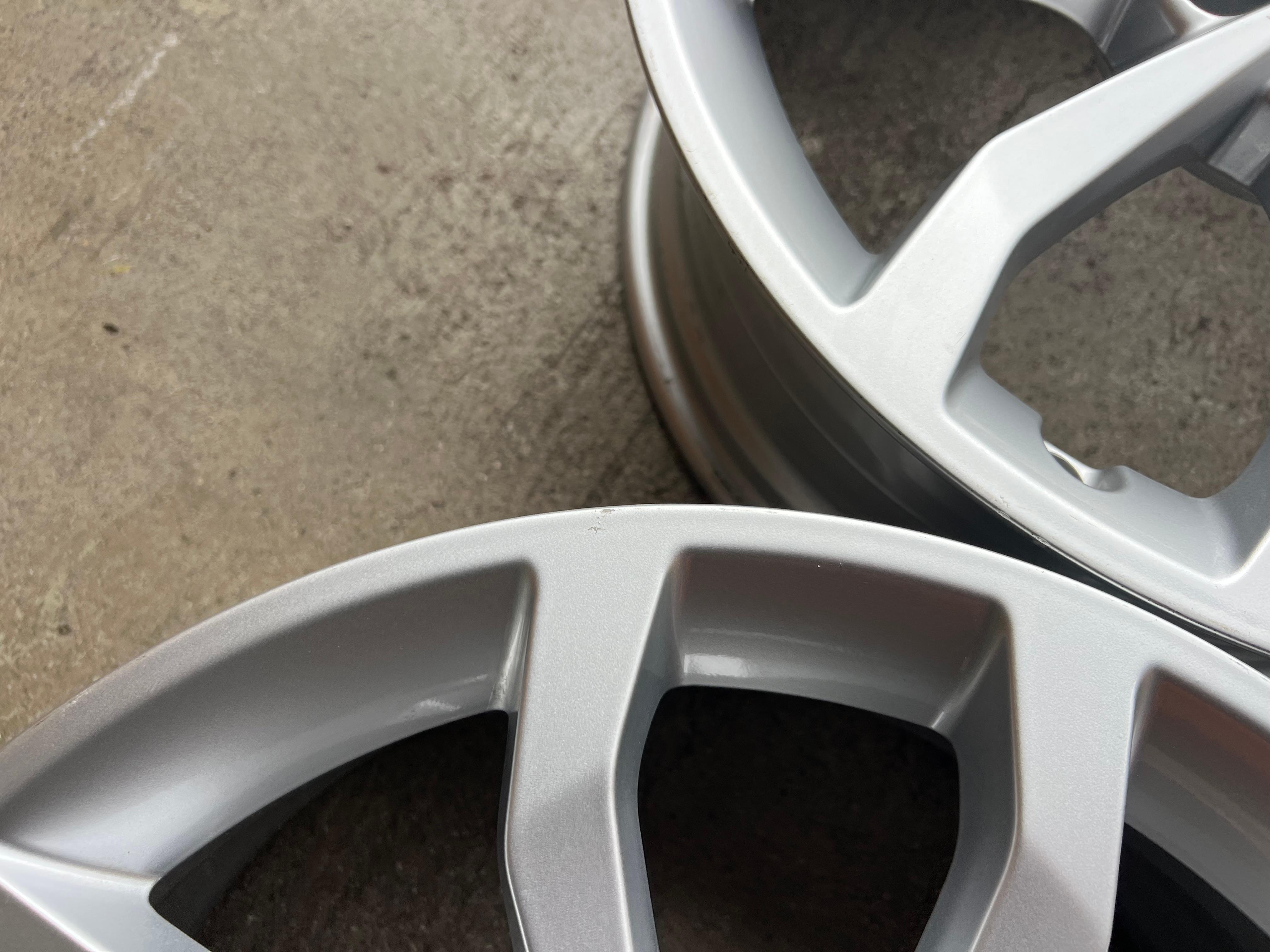 4 CERCHI IN LEGA ORIGINALI DA 18" PER AUDI A4 8W 8W0601025ED 7,5x18 ET39 SPEDIZIONE GRATUITA
