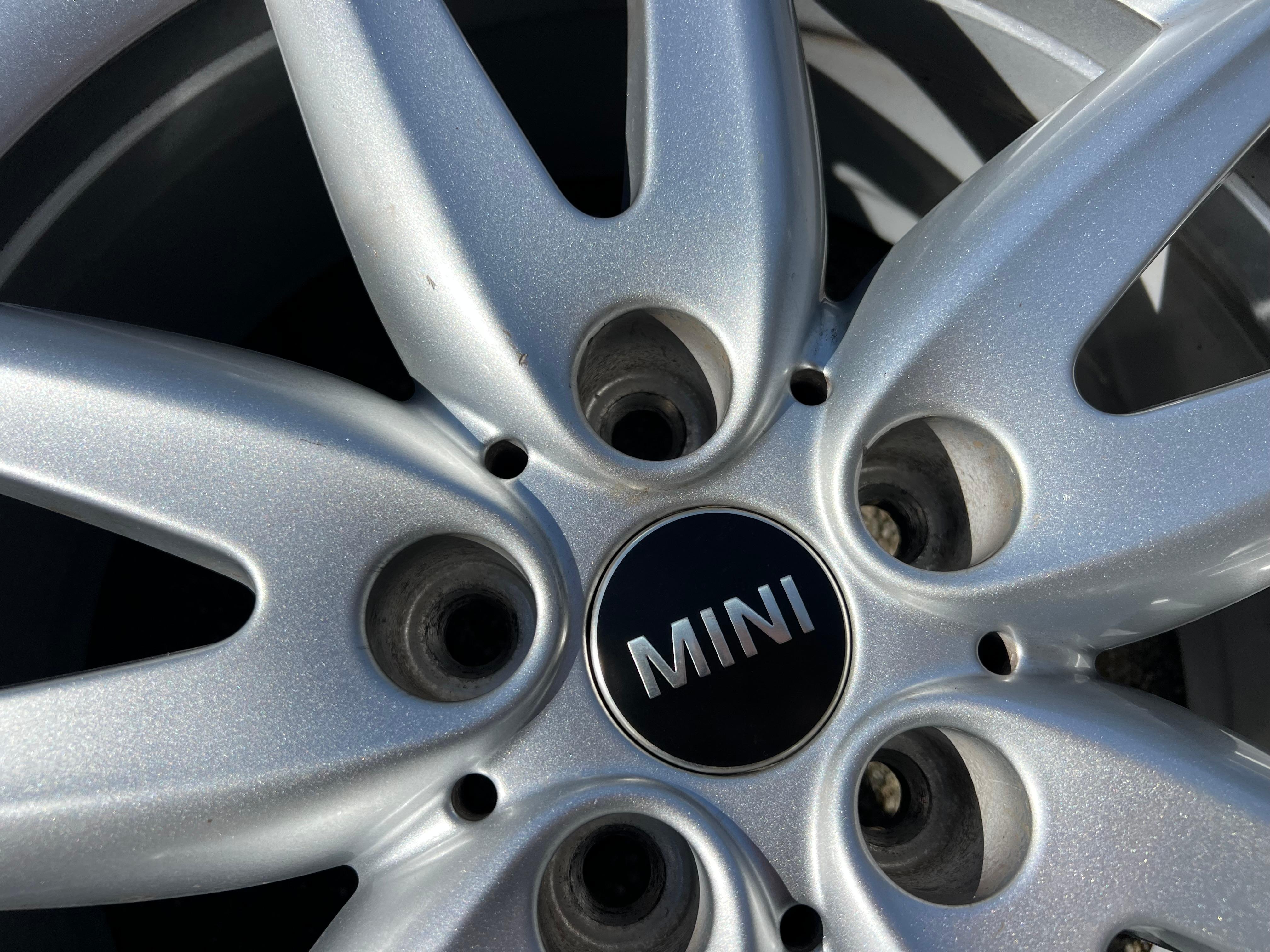 4 ORIGINAL 18" ALU WINTERRÄDER MINI COUNTRYMAN F60 225/50R18 95H 6888852 FREIHAU