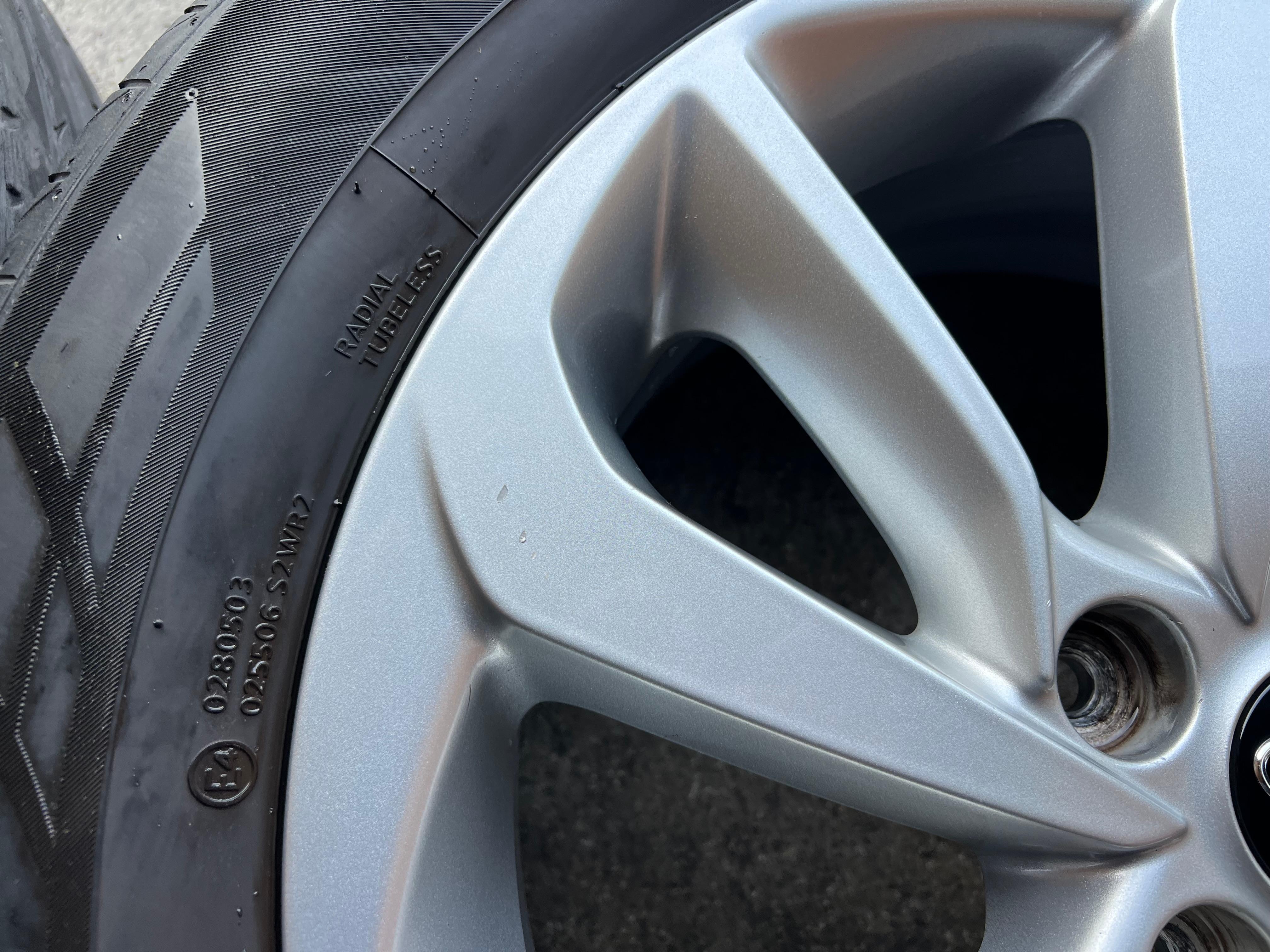 4 CERCHI IN LEGA DA 17" ORIGINALI PER HYUNDAI TUCSON TLE 52910-D7260 RDKS
