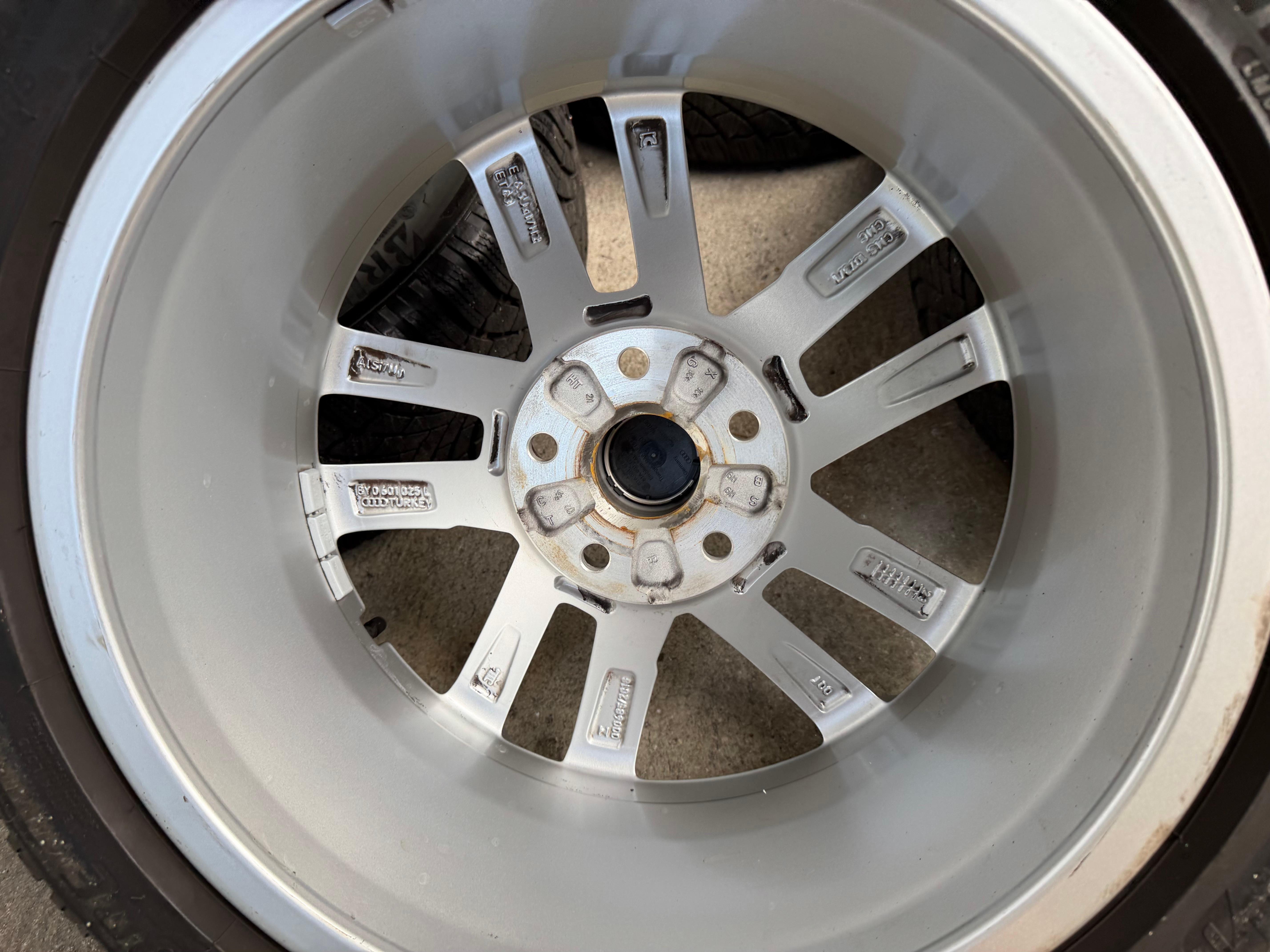 4 Original 17" Alu Winterräder Audi A3 S3 8Y 8Y0601025L 205/50R17 93H Bridgestone 2023