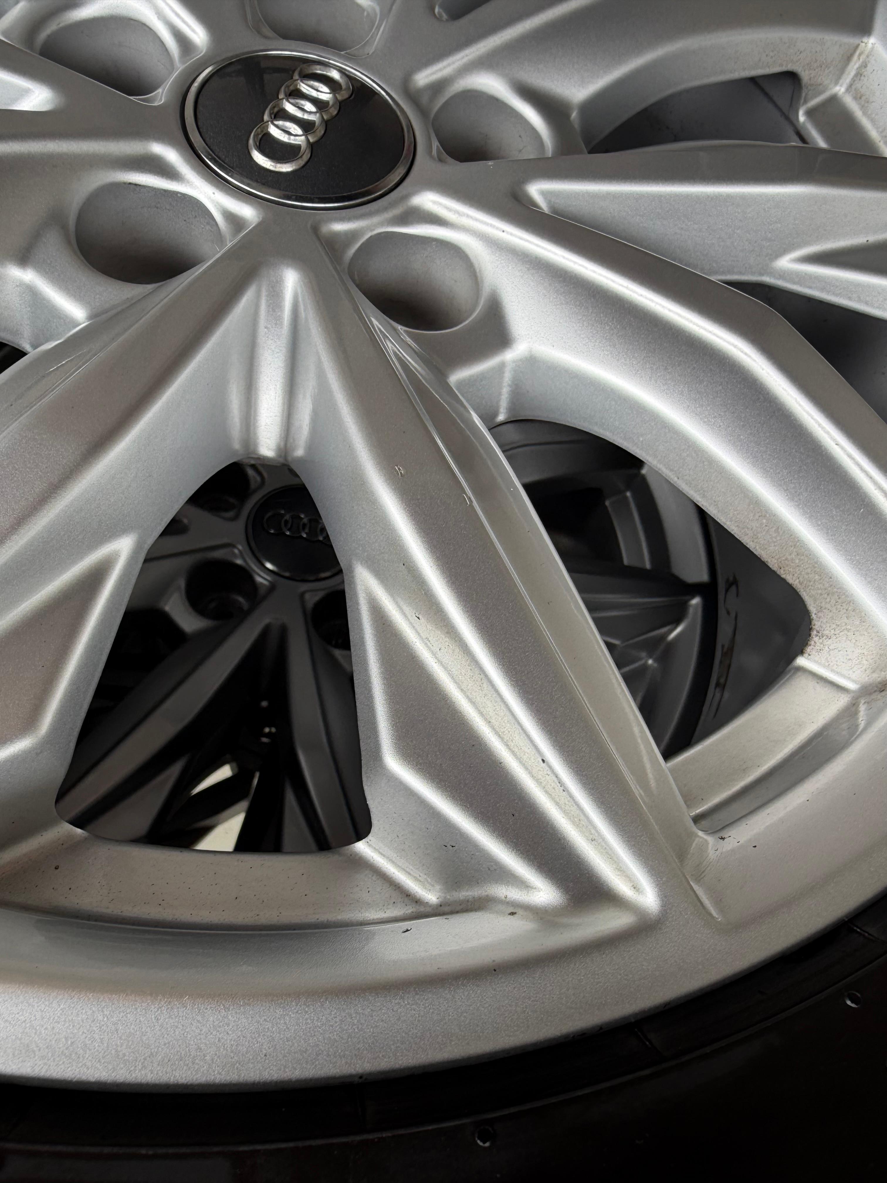 4 Original 17" Alu Winterräder Audi Q5 FY 80A601025J 7x17 ET34 235/65R17 104H TOP