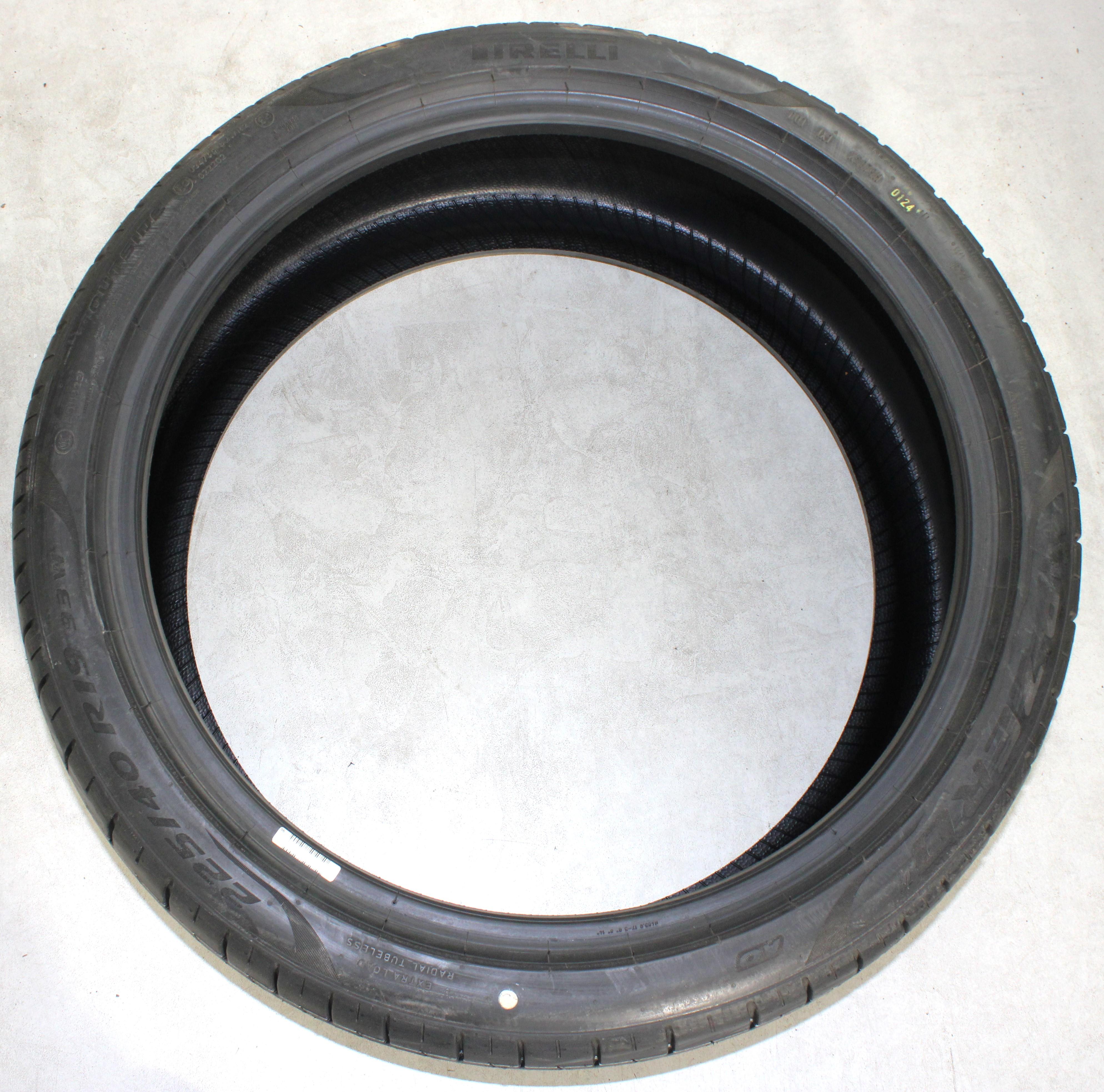 2 x 225/40R19 93W Sommerreifen Pirelli Pzero PZ4 AO Volles Profil 2024 NEU
