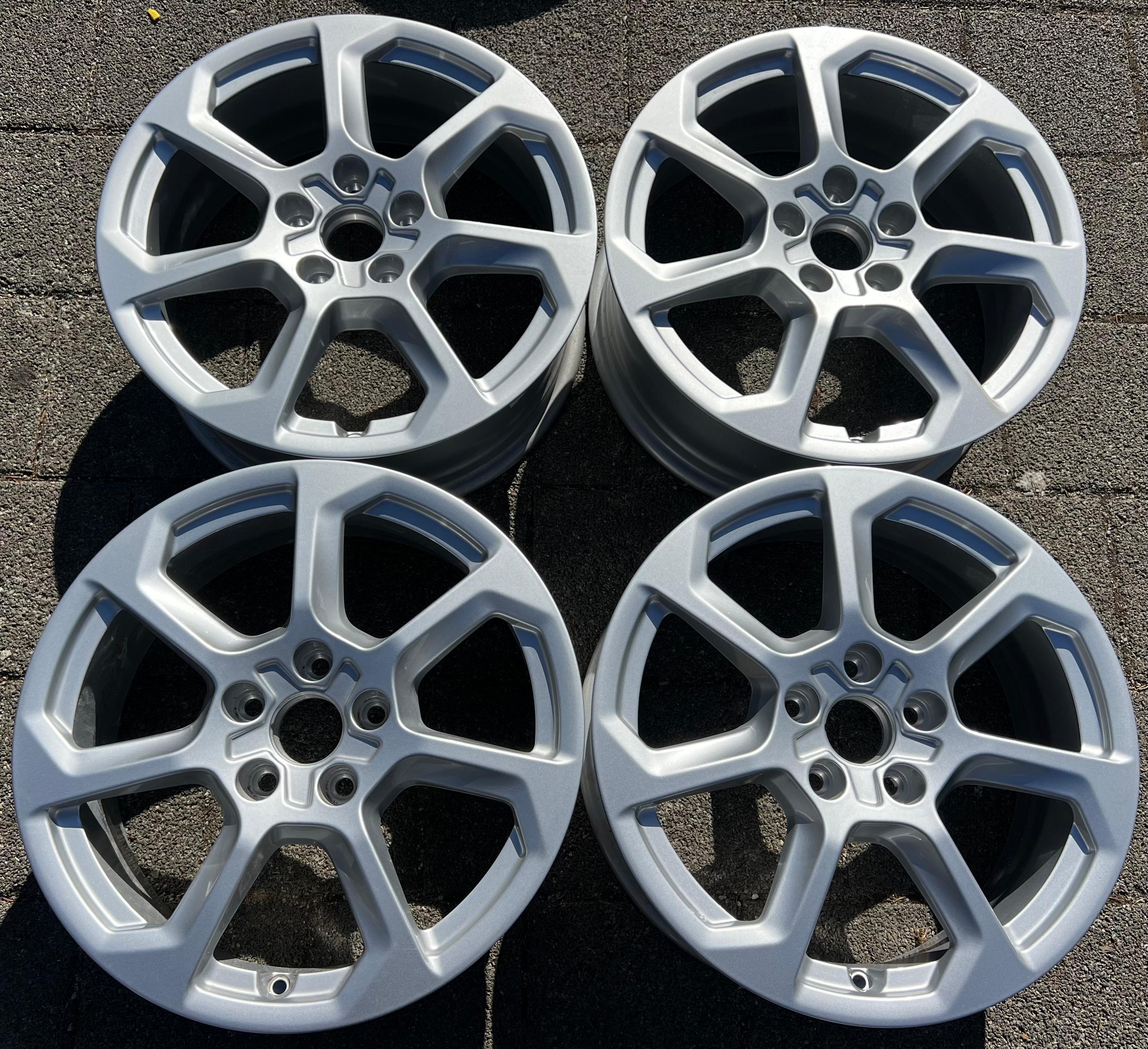 4 ORIGINAL 17" ALUFELGEN FELGEN AUDI Q2 GA 81A601025T 6,5x17 ET39 FREIHAUS