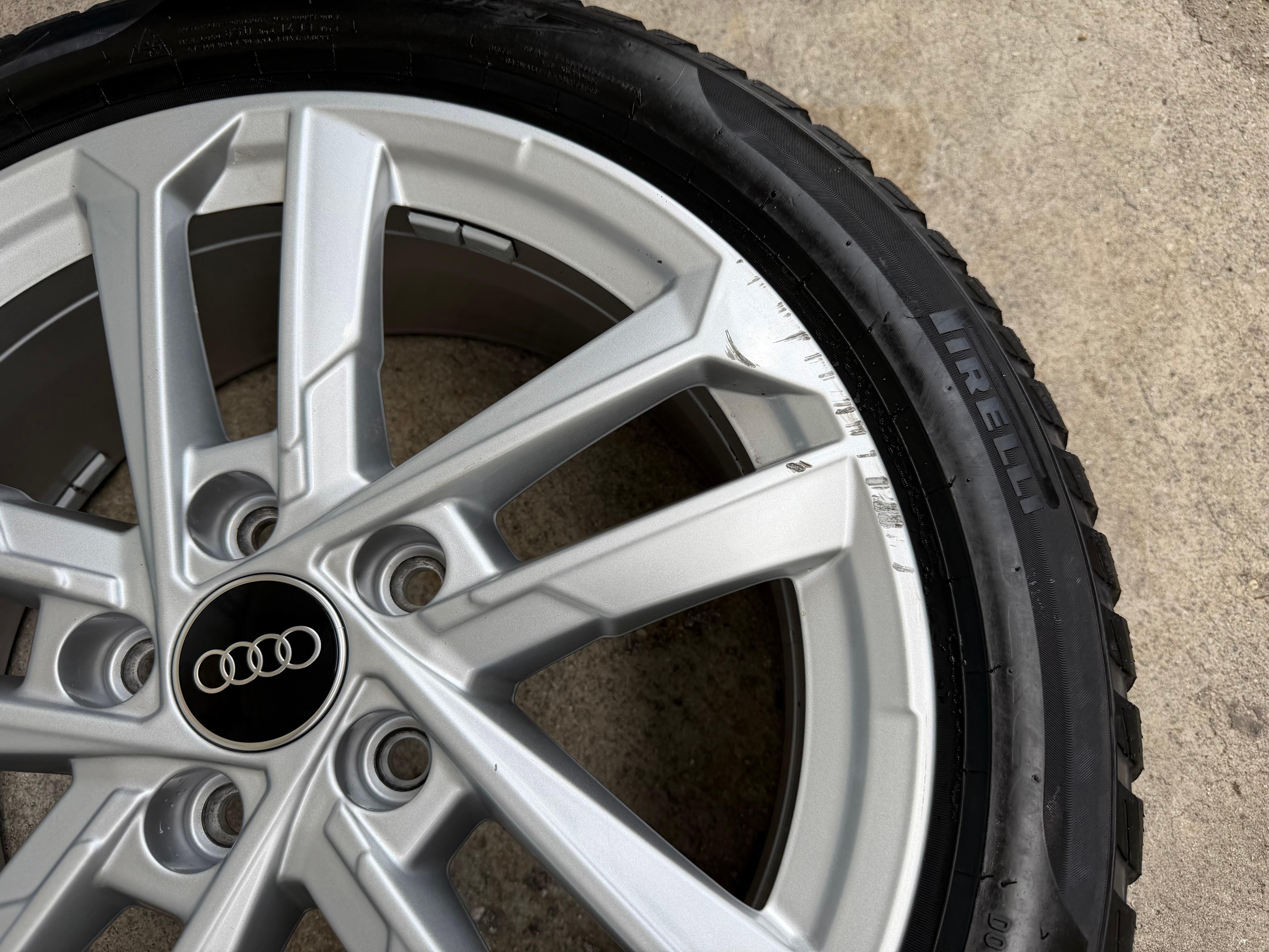 4 Original 17" Alu Winterräder Audi A3 S3 8Y 8Y0601025L 205/50R17 93H Pirelli