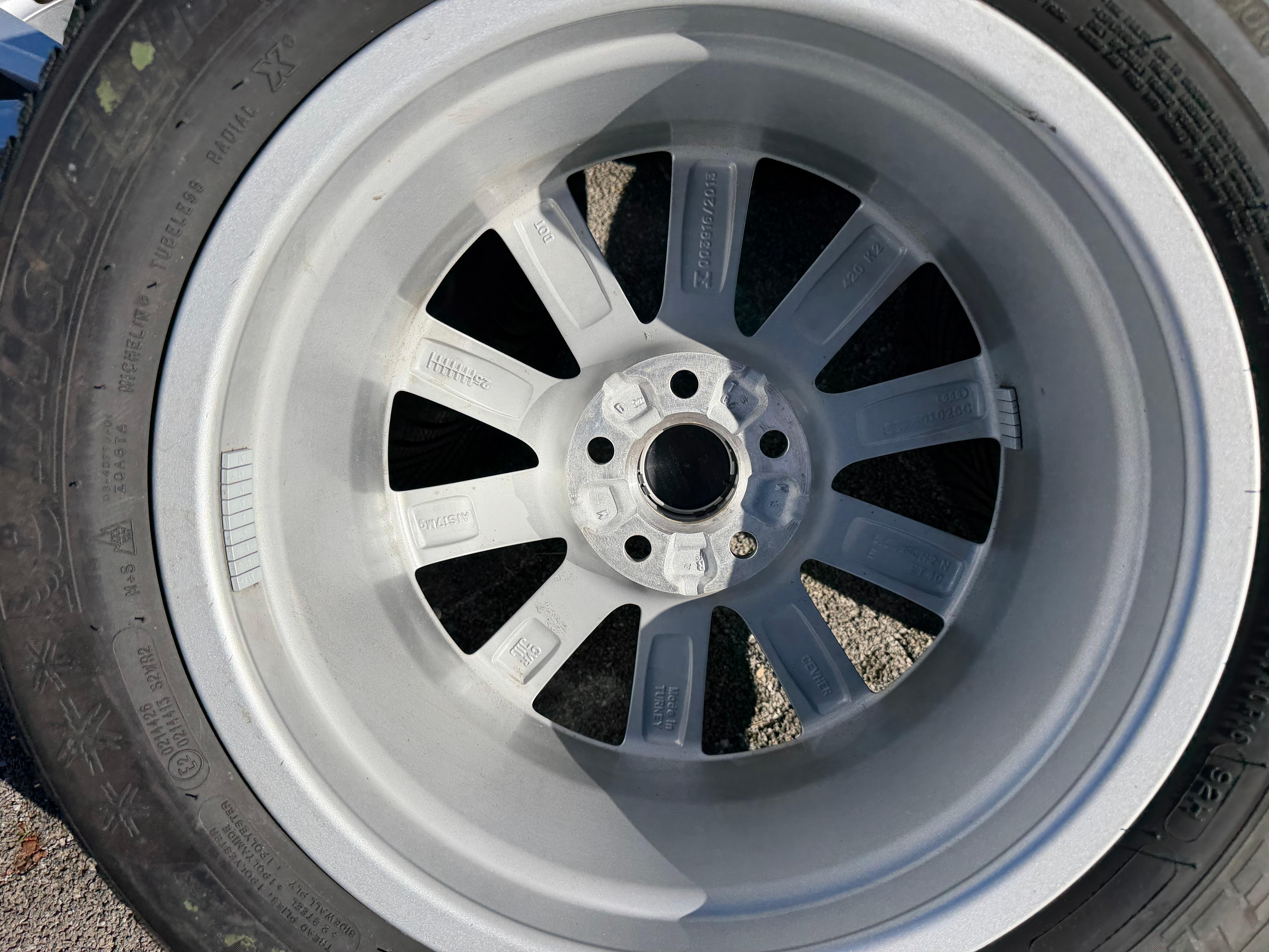 4 Original Alu Winterräder Audi A1 GB GBH 82A601025C 205/60R16 92H 2024 Michelin
