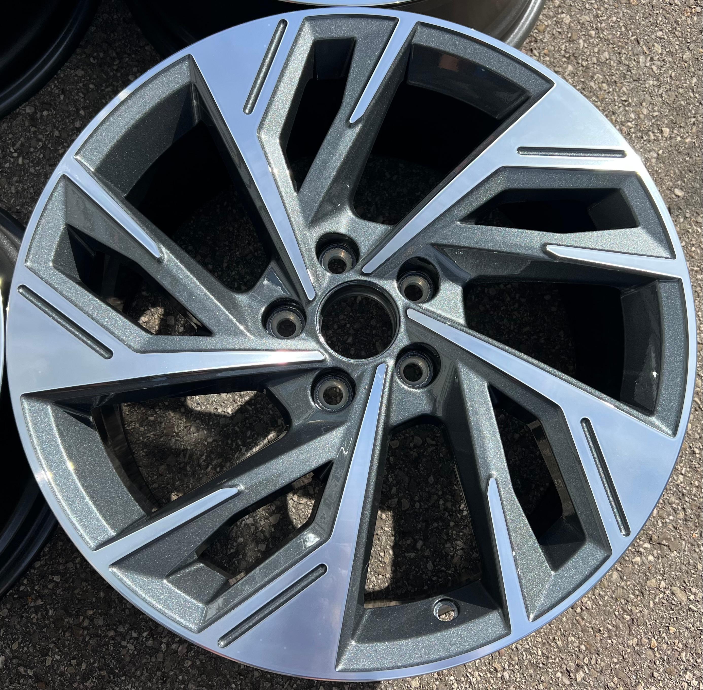 4 ORIGINAL 18" ALUFELGEN FELGEN AUDI A3 S3 8Y 8Y0601025AB 7,5x18 ET42 FREIHAUS