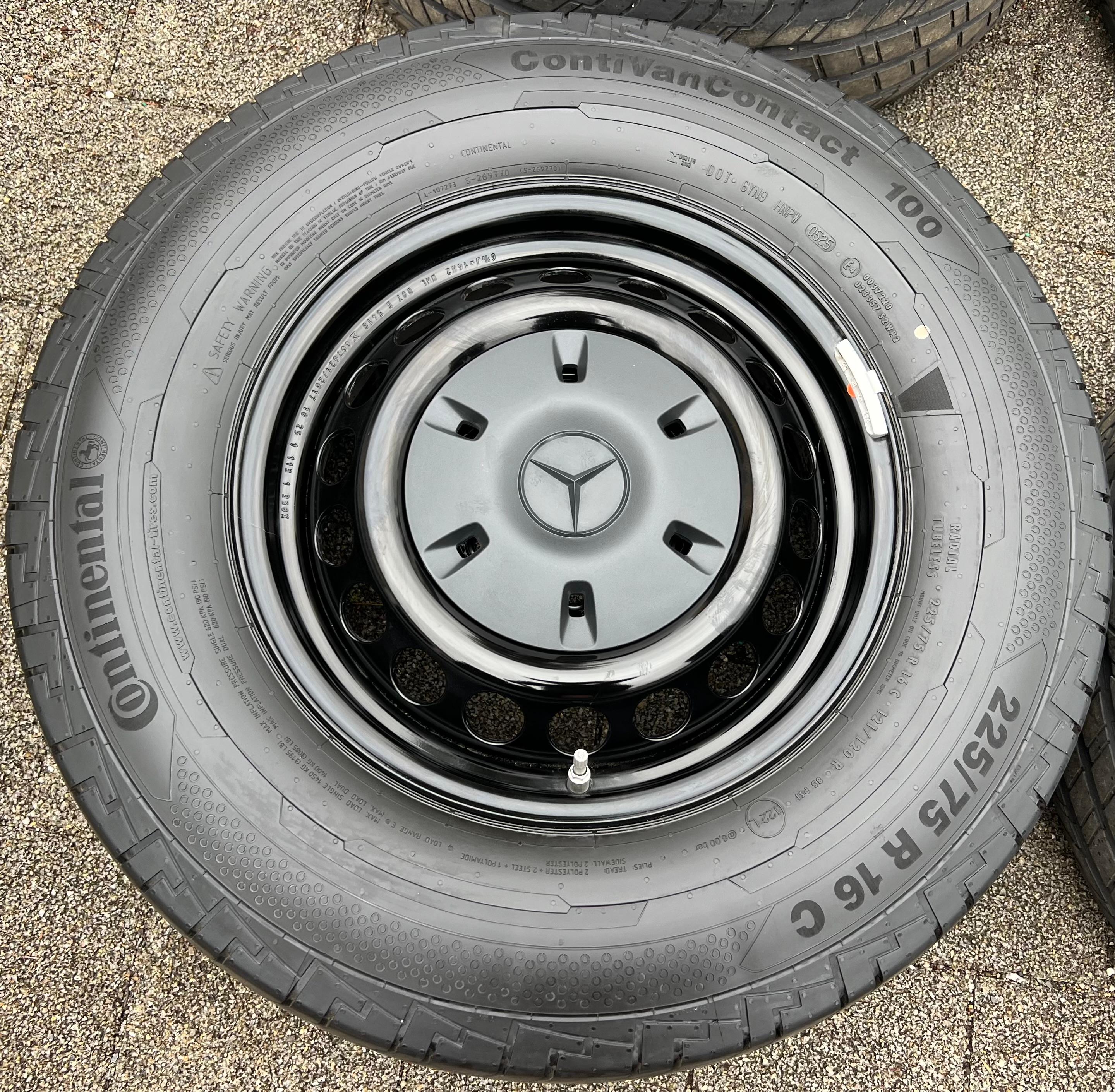 4 SOMMERRÄDER MERCEDES SPRINTER W907 225/75R16C 121/120R CONTINENTAL 2025 NEUWERTIG