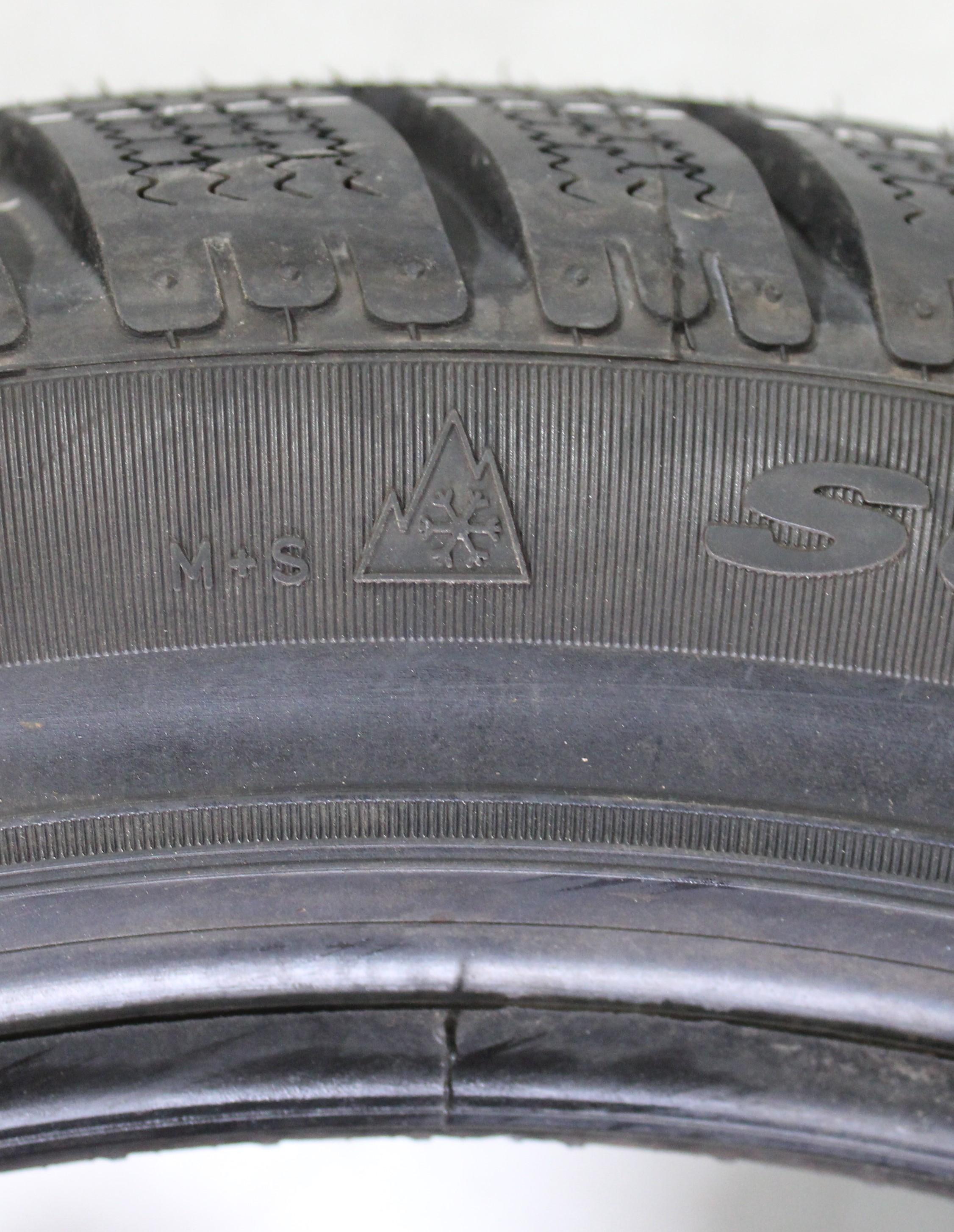 2 x 225/45R18 95H Winterreifen Pirelli Sottozero Winter 210   Volles Profil 2015 AO