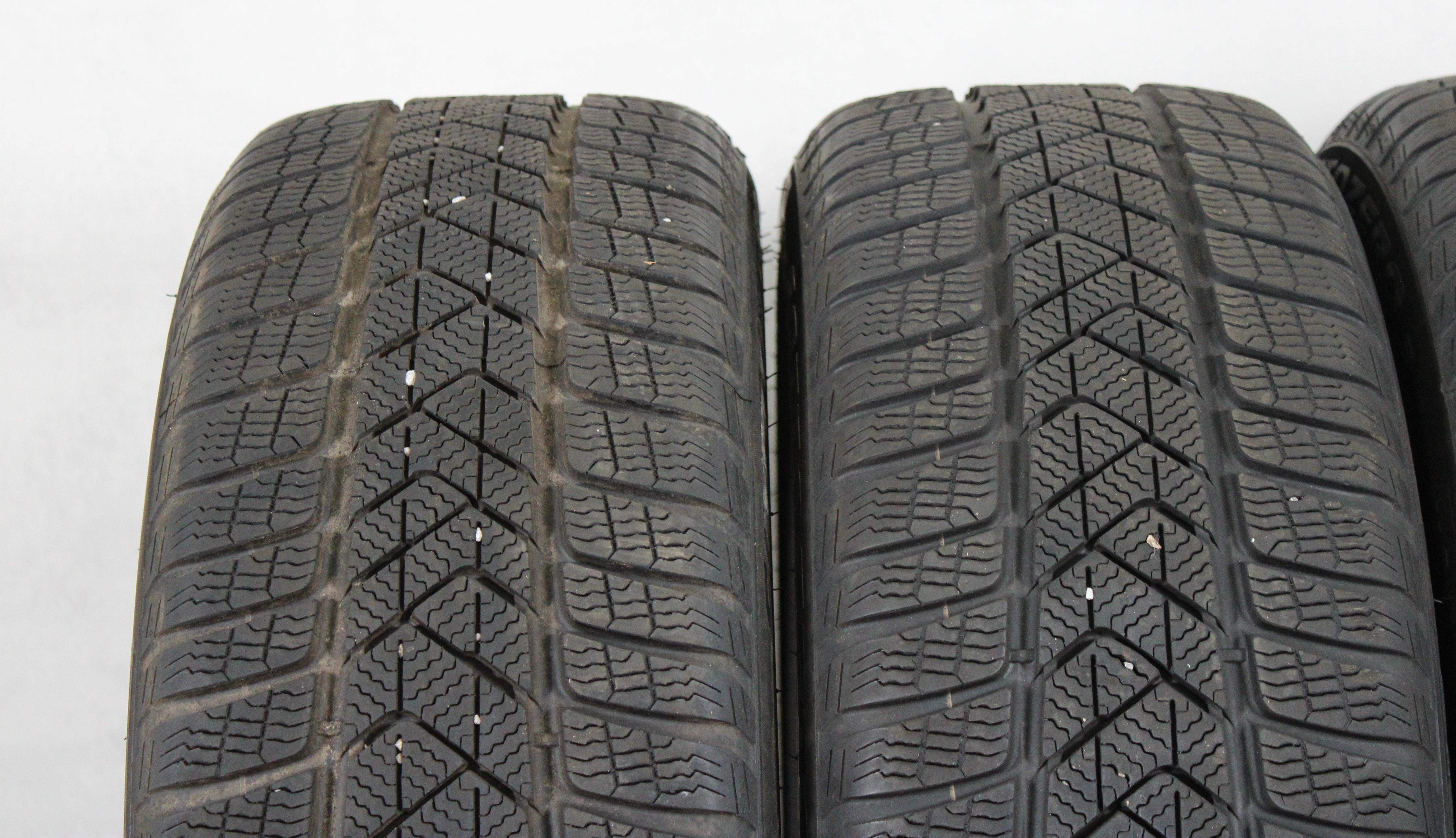 4 x 225/45R19 96V pneumatici invernali Pirelli Sottozero 3 Runflat 6,5-7mm 2020 *