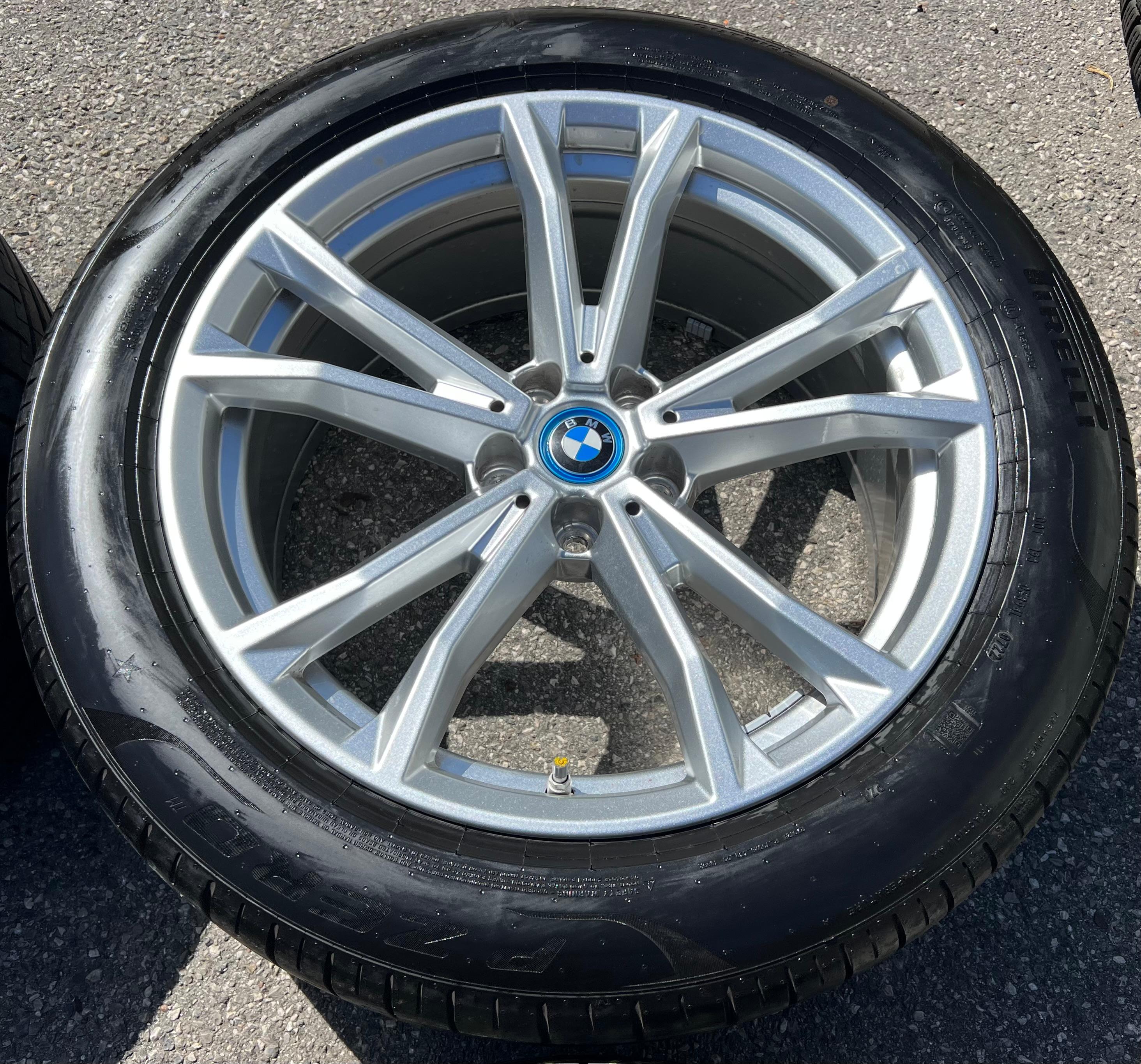 4 jantes d'été en aluminium d'origine de 19 pouces pour BMW Série 7 G70, modèle 903 X3 G45  245/50R19 105Y 2022