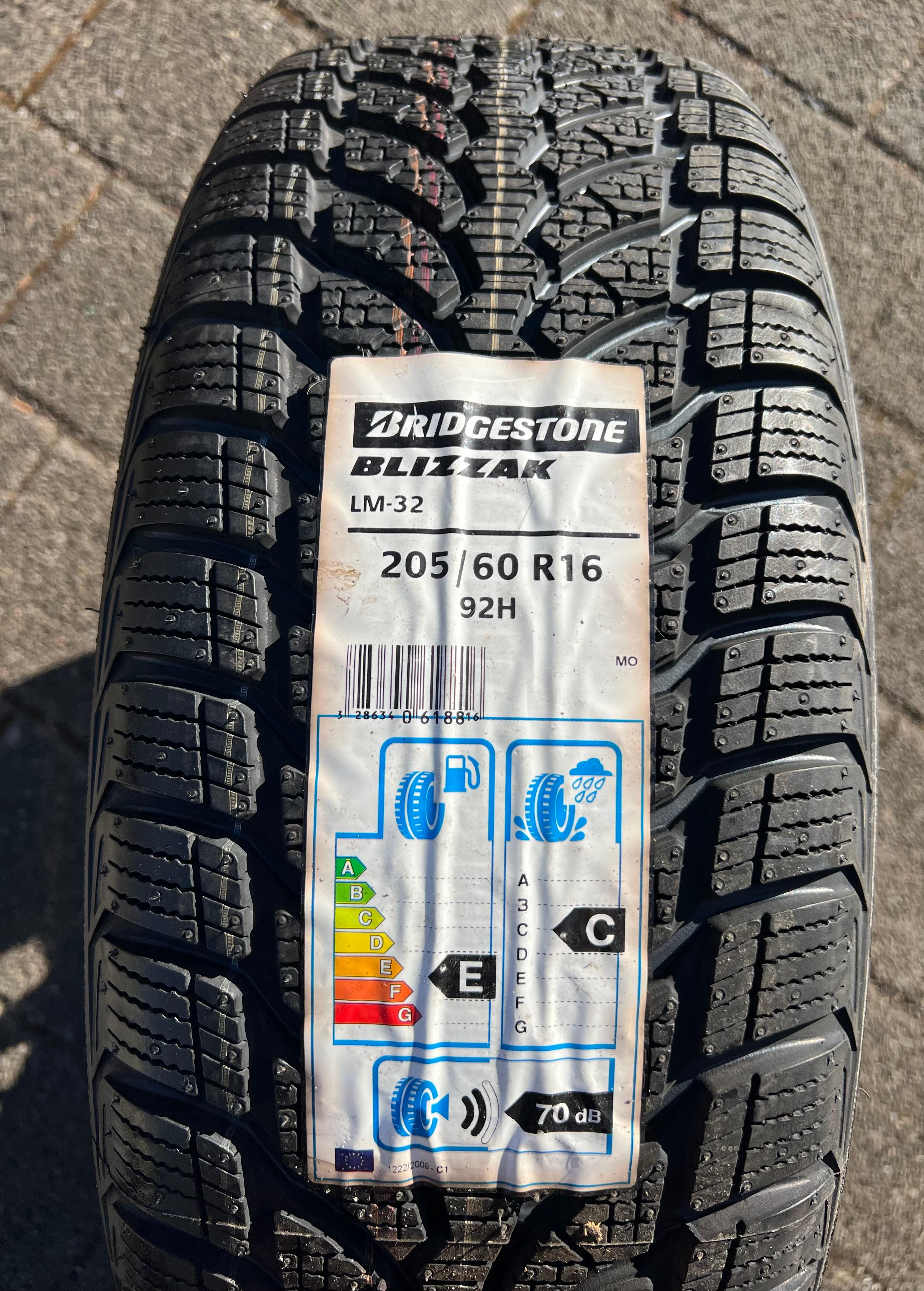 1 x 205/60R16 92H Winterreifen Bridgestone Blizzak LM32 MO NEU 2019