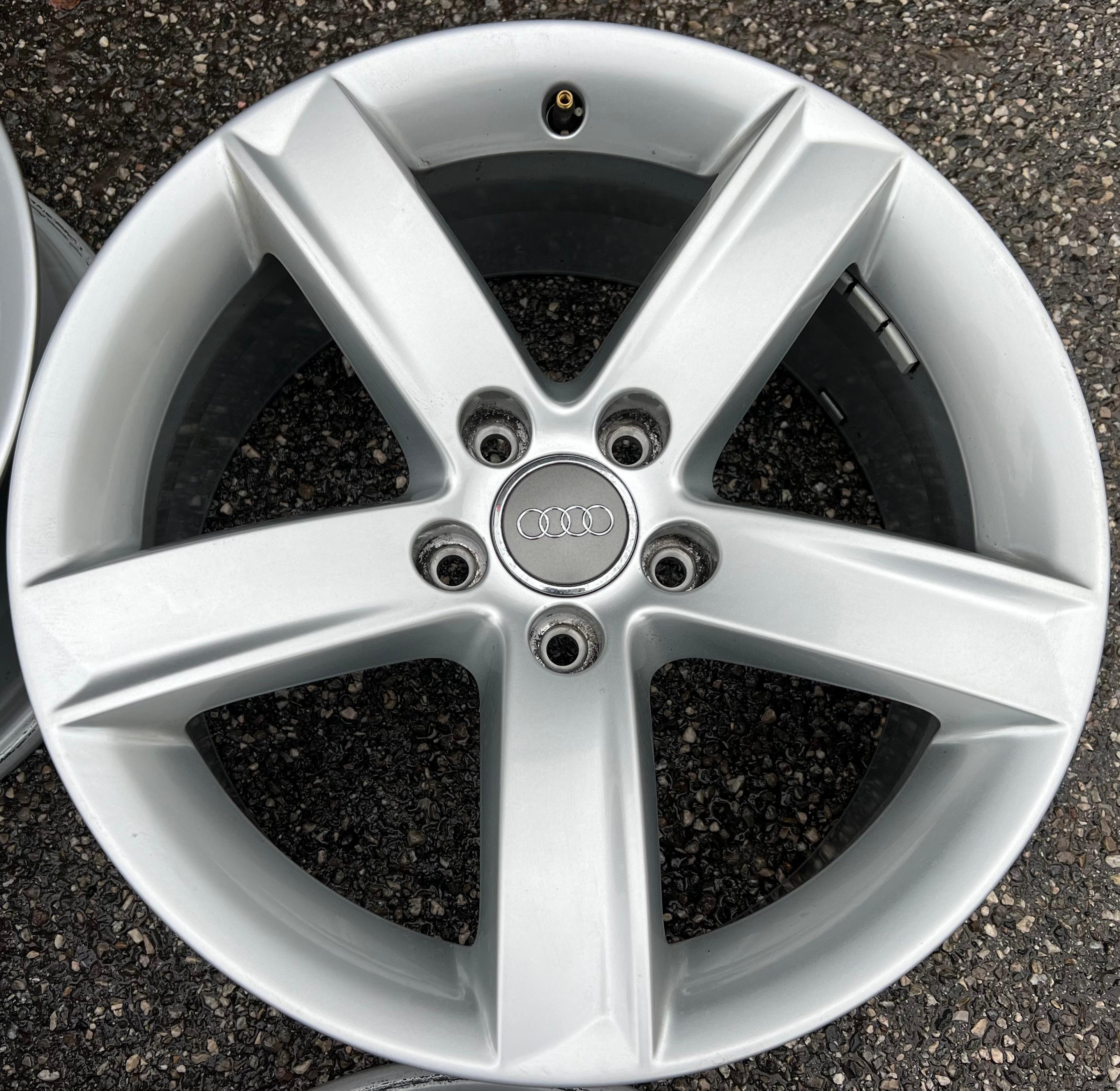 4 CERCHI ORIGINALI IN ALLUMINIO DA 17" AUDI A5 8T 8T0071497 CONSEGNA GRATUITA