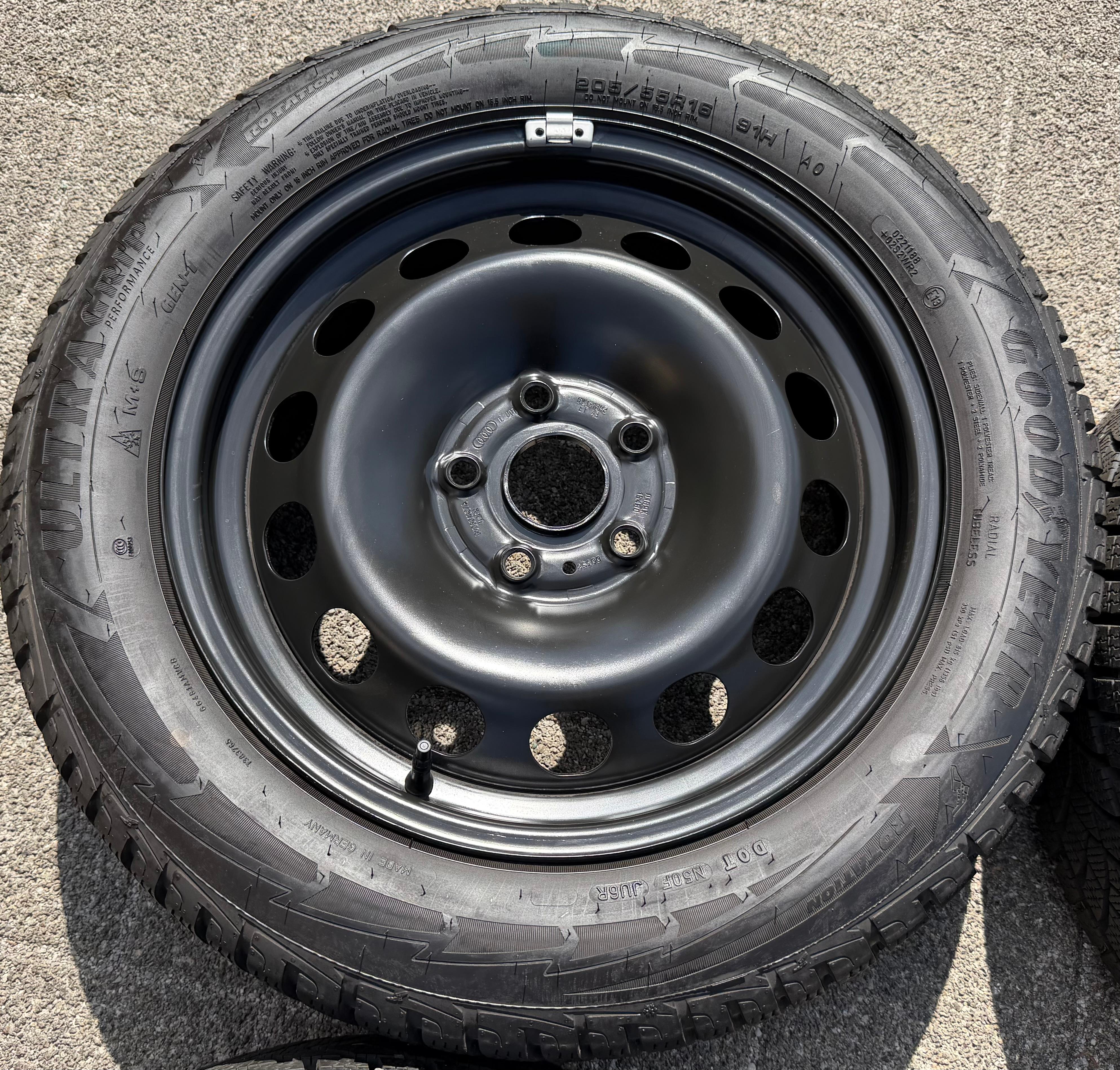 4 Winterräder Audi A3 8V Sportback Cabrio  205/55R16 91H Goodyear 8V0601027A 2021