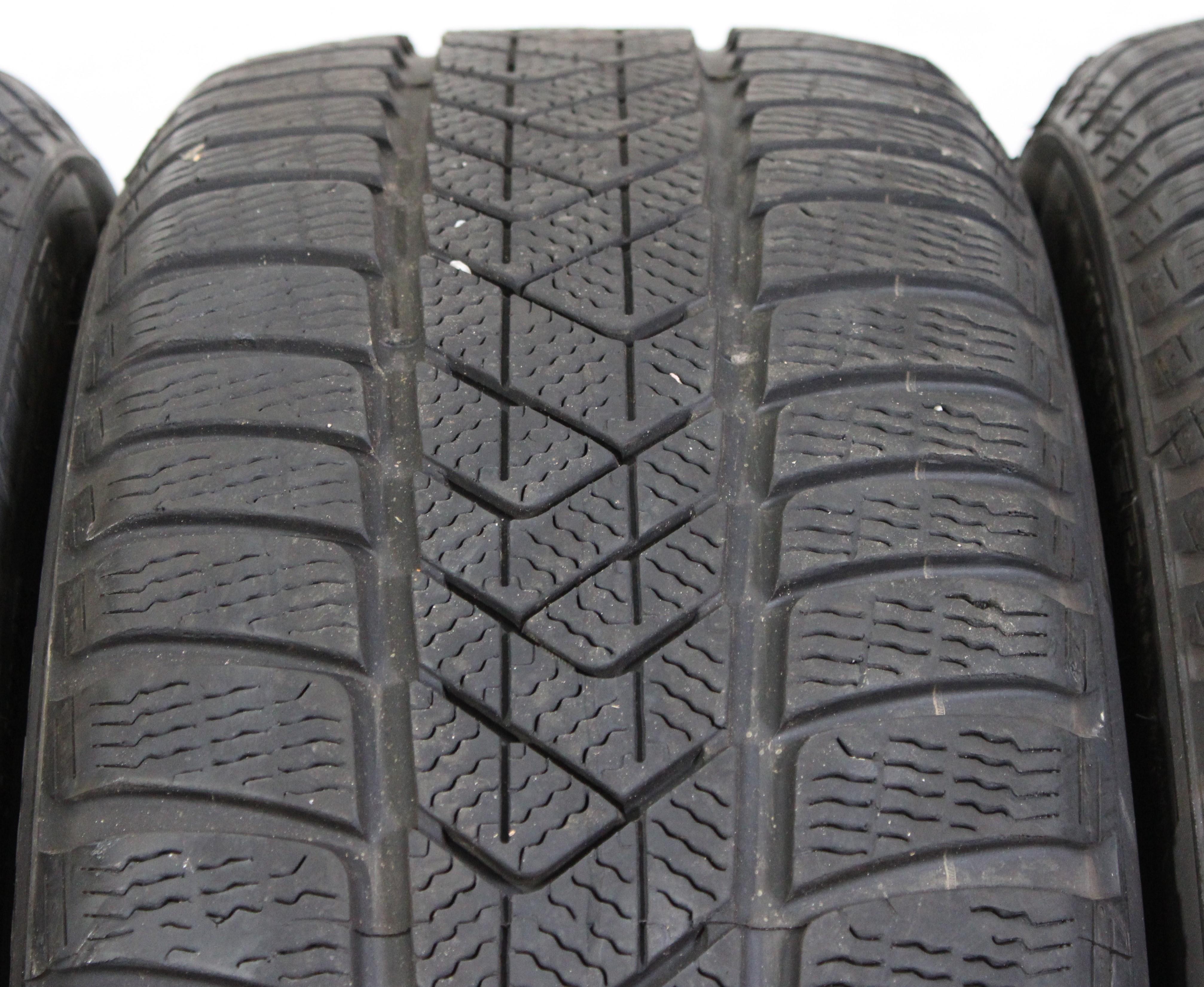 4 x 225/45R19 96V winterbanden Pirelli Sottozero 3 Runflat 6-6,5mm 2020 *