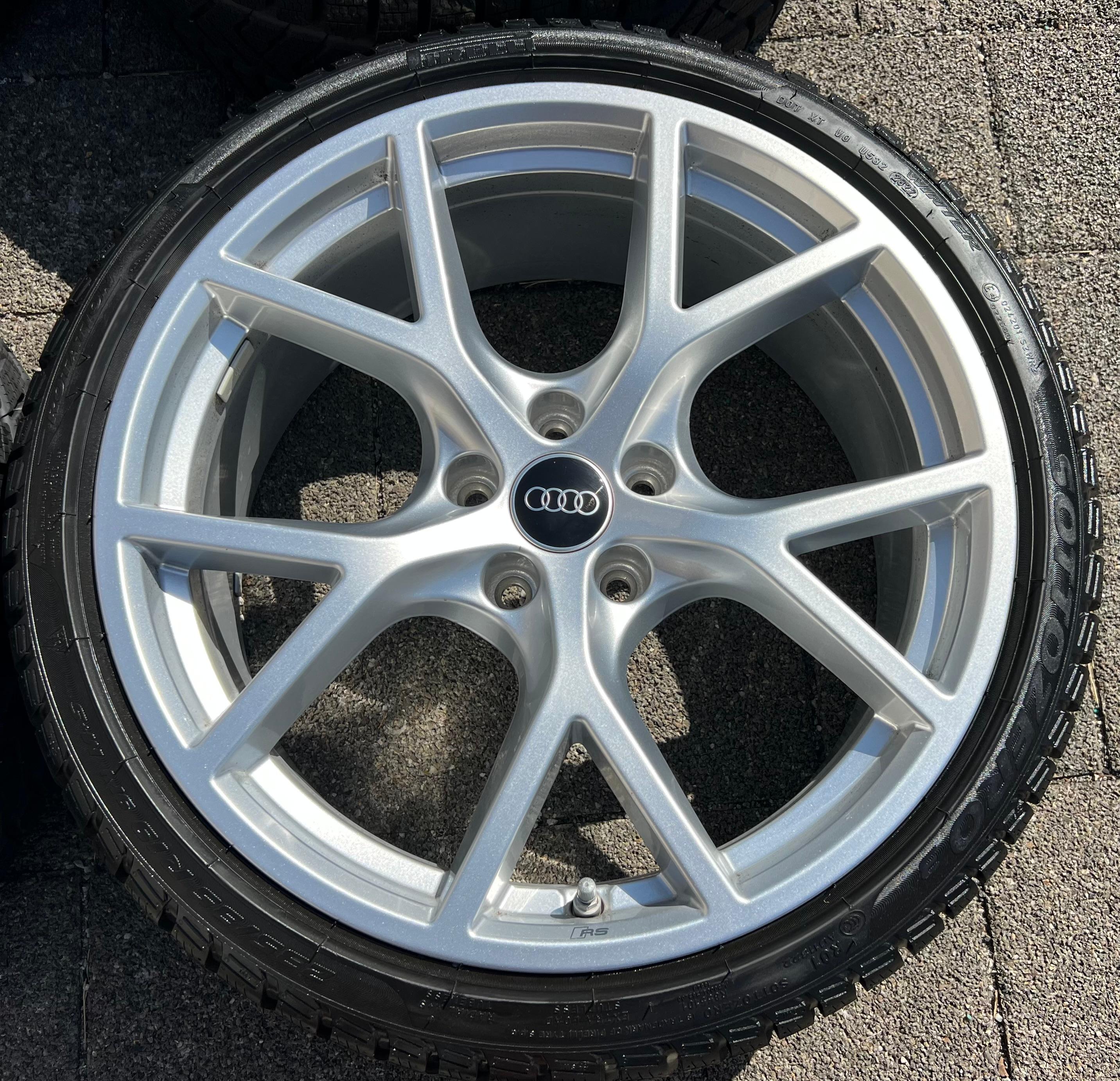 4 RUOTE IN LEGA ORIGINALI DA 19" PER INVERNO AUDI RS3 8Y 8Y0601025BT 235/35R19 91V PIRELLI RDKS