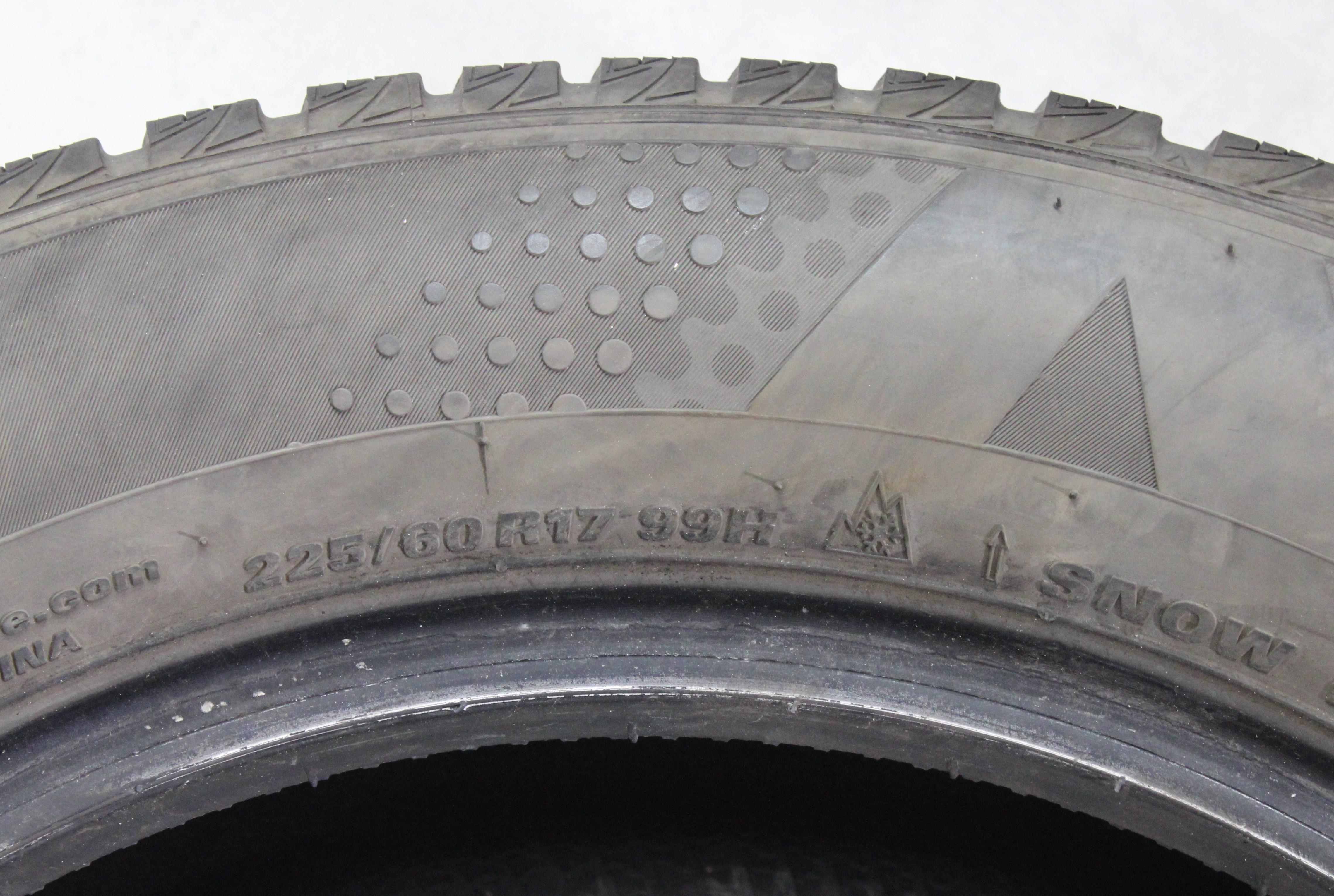 2 x 225/60R17 99H neumáticos de invierno Kumho Wintercraft WP51 5,5-6 mm 2017