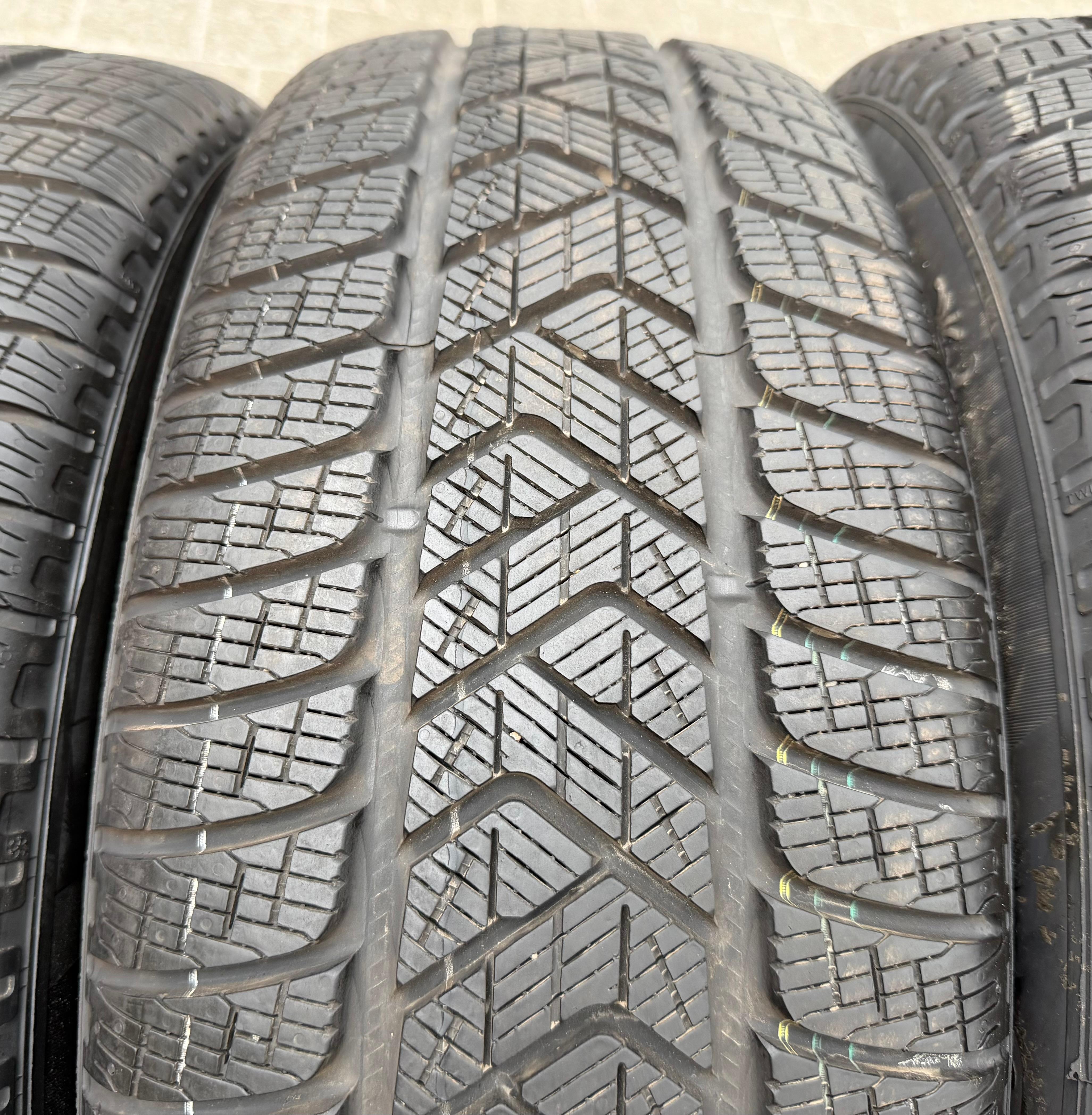 4 Original 19" Alu Winterräder Audi Q5 SQ5 FY 80A601025K 235/55R19 101H Pirelli