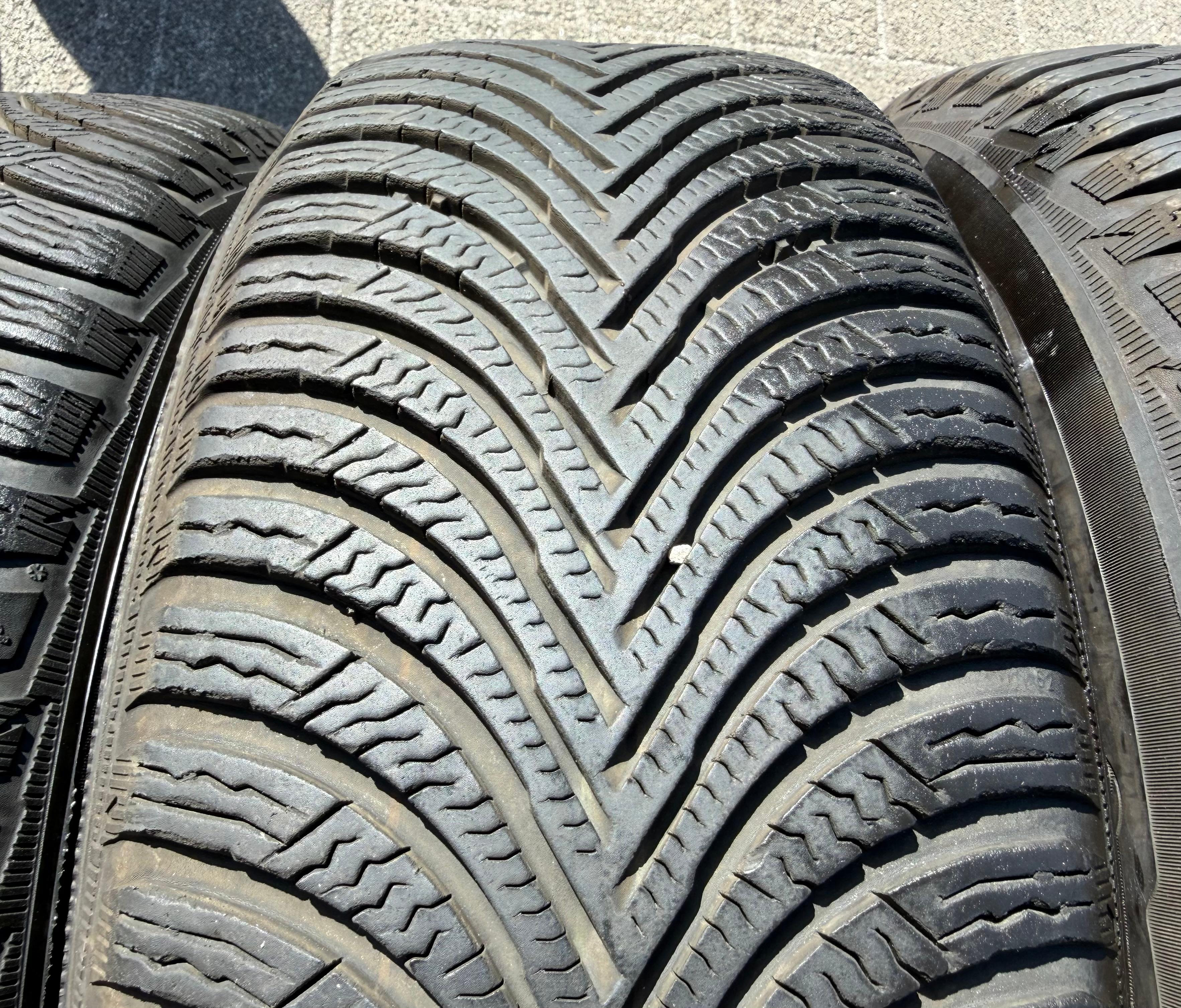 4 ruedas de invierno Audi Q2 GA VW T-ROC A11 205/60R16 92H Michelin Alpin 5 neumáticos de invierno