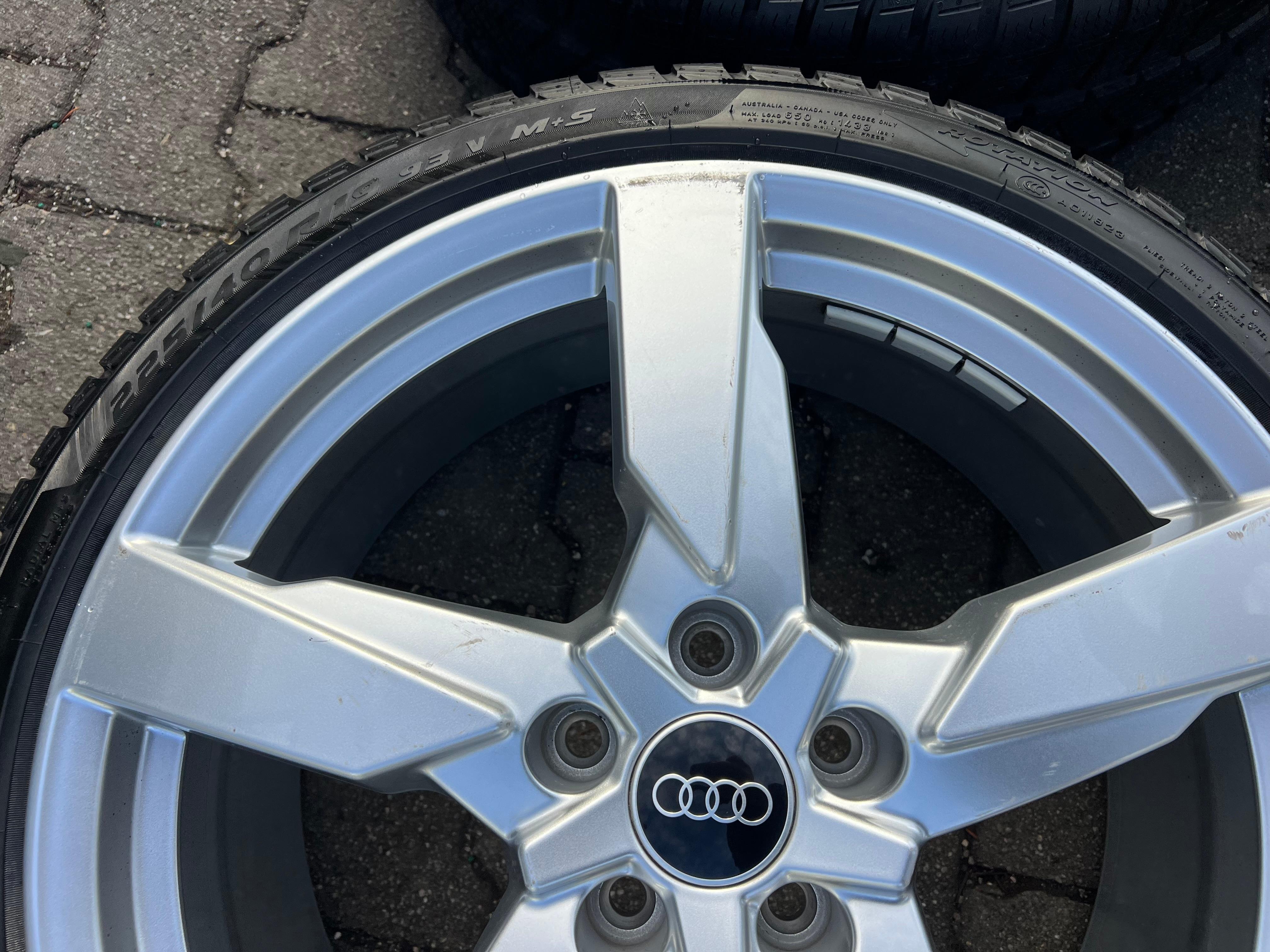 4 ORIGINAL 19" ALU WINTERRÄDER AUDI TT TTS 8S 8S0601025AG 225/40R19 93V PIRELLI
