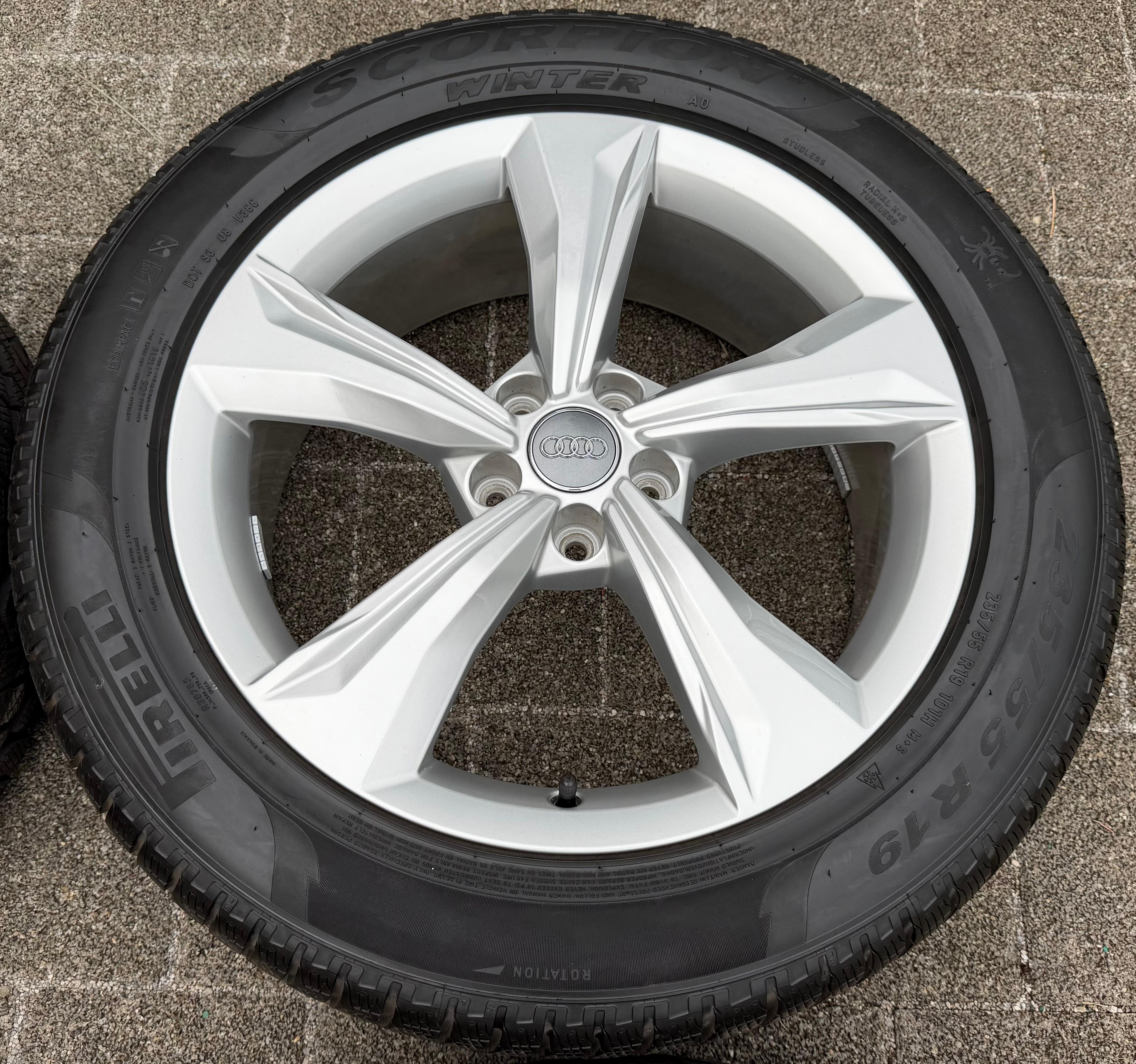 4 Original 19" Alu Winterräder Audi Q5 SQ5 FY 80A601025K 235/55R19 101H Pirelli