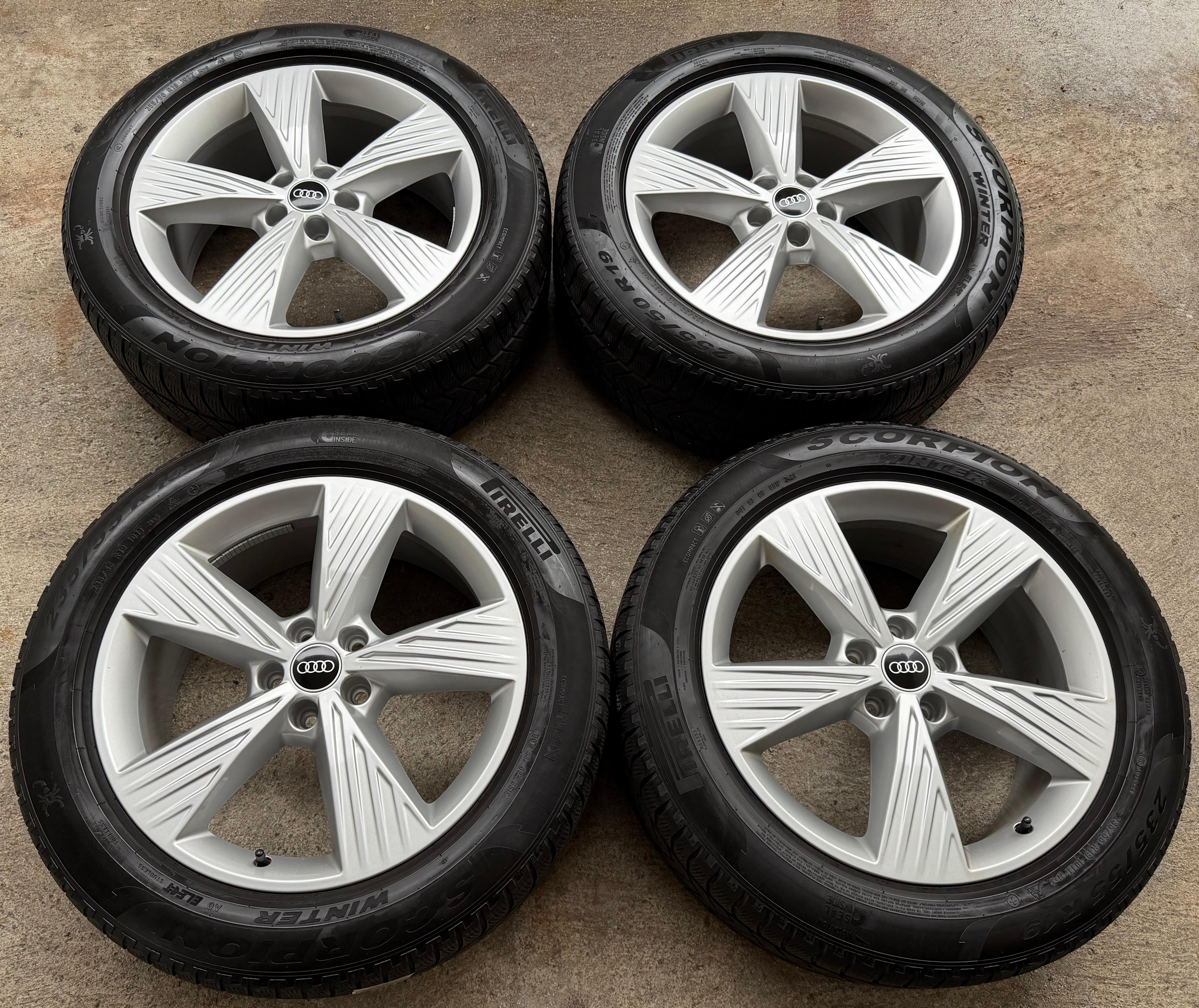 4 ORIGINAL 19" ALU WINTERRÄDER AUDI Q4 E-TRON 235/55R19 101T 255/50R19 103T TOP