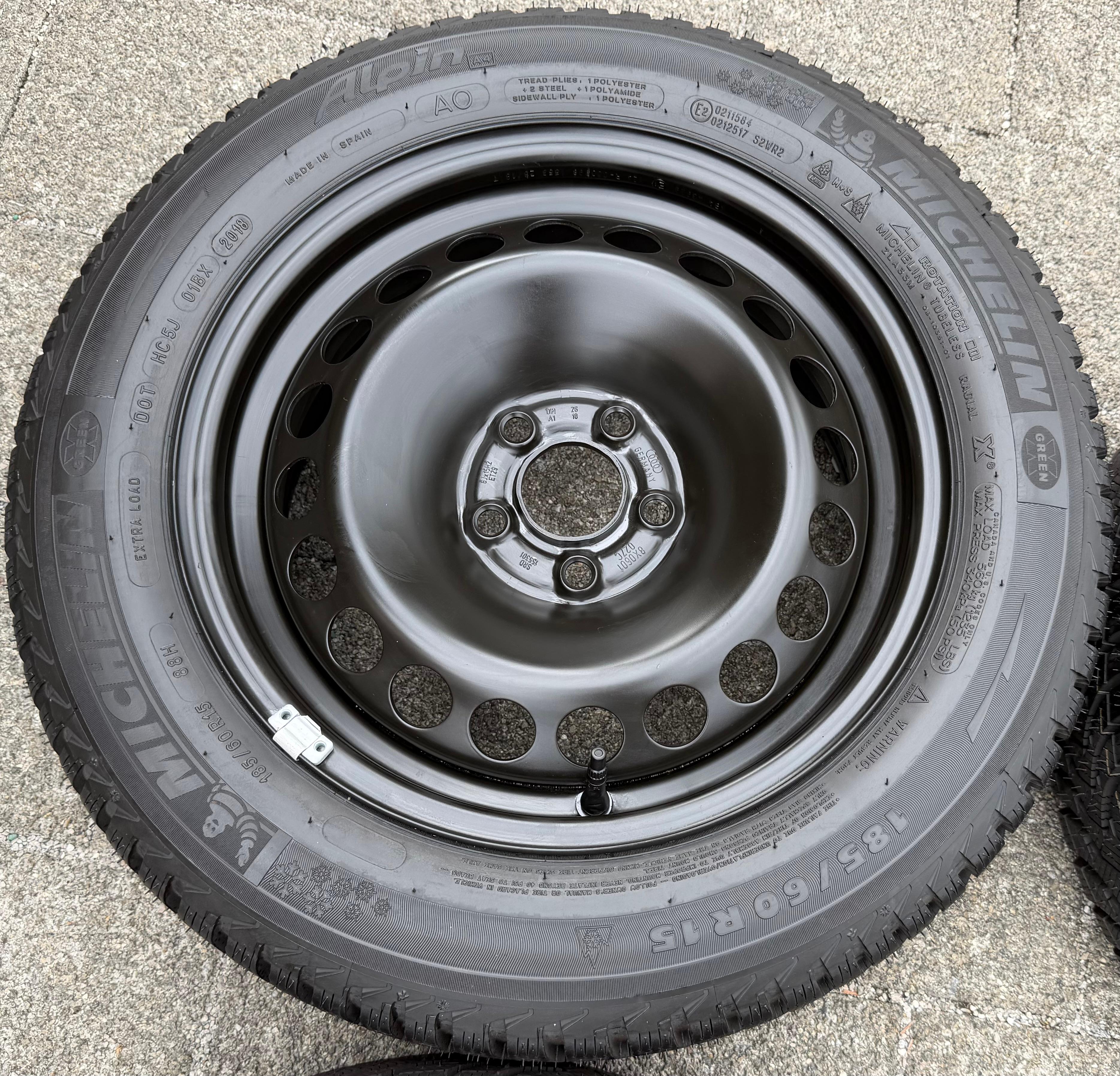 4 Winterräder Audi A1 8X 8X0601027C 185/60R15 88H Michelin Winterreifen