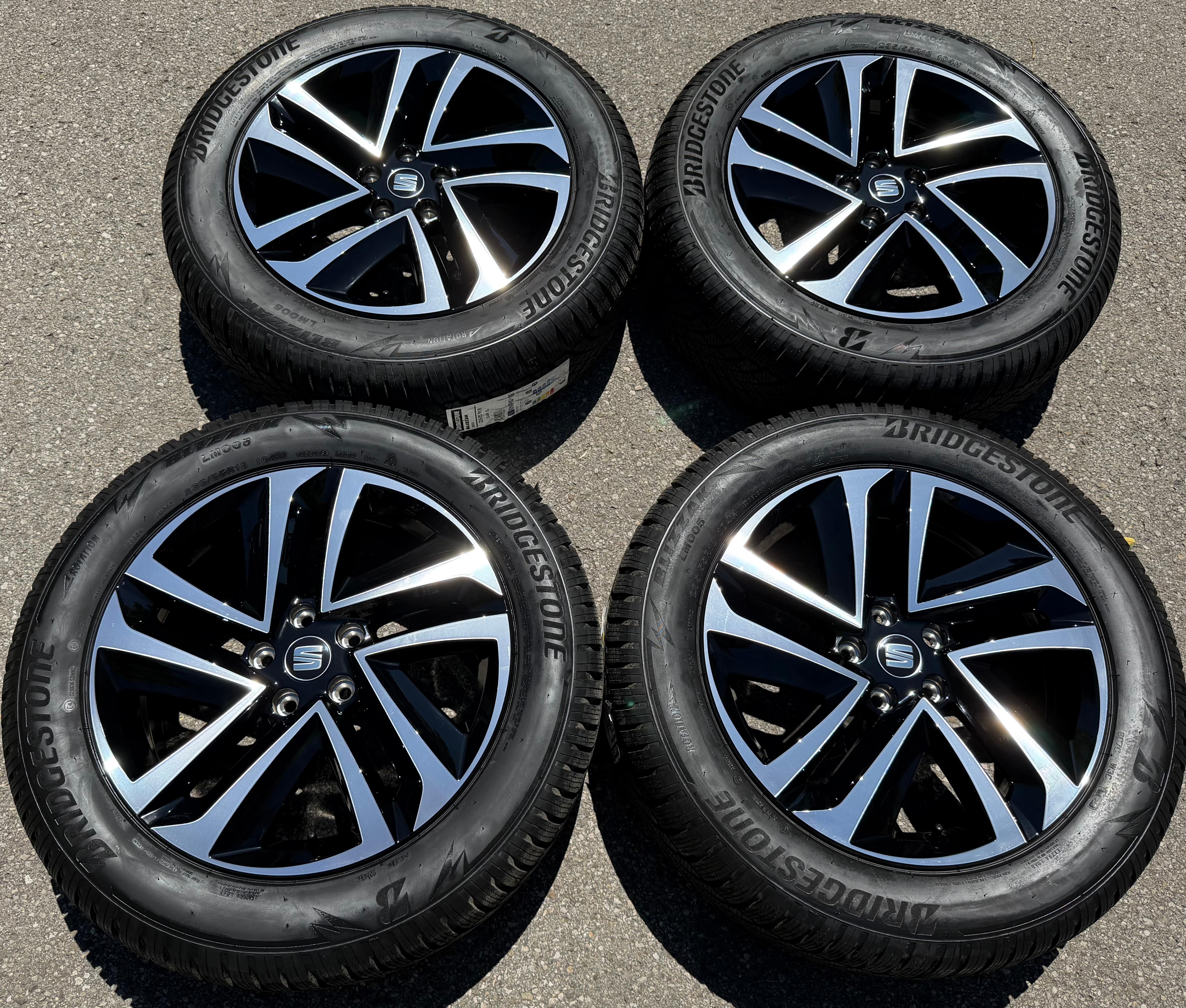 4 Original 18" Alu Winterräder Seat Tarraco 5FJ601025C 235/55R18 104H Bridgestone NEU