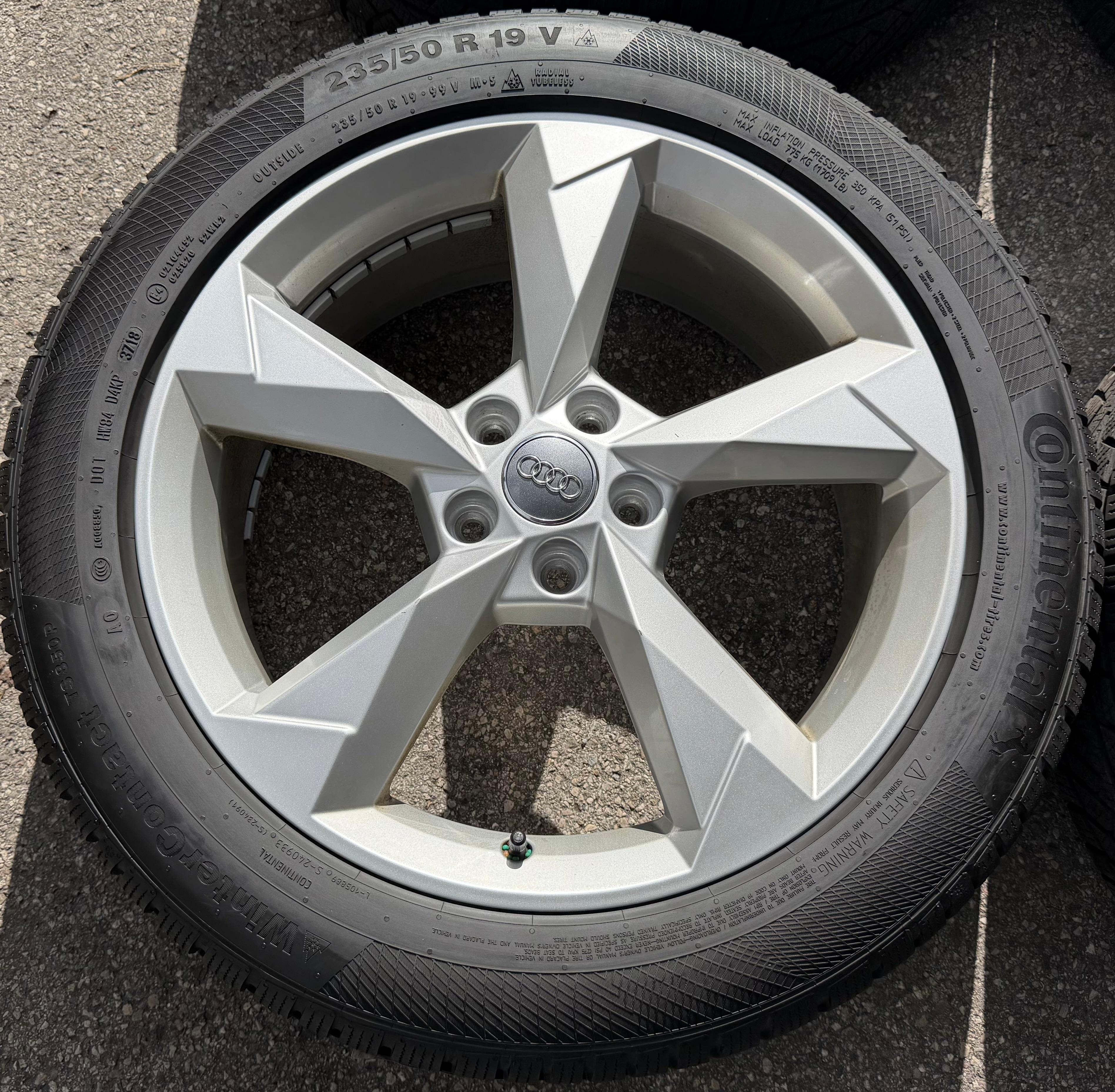 4 ruedas de invierno de aleación originales de 19" para Audi Q3 F3B 83A 83A601025N 235/50R19 99V