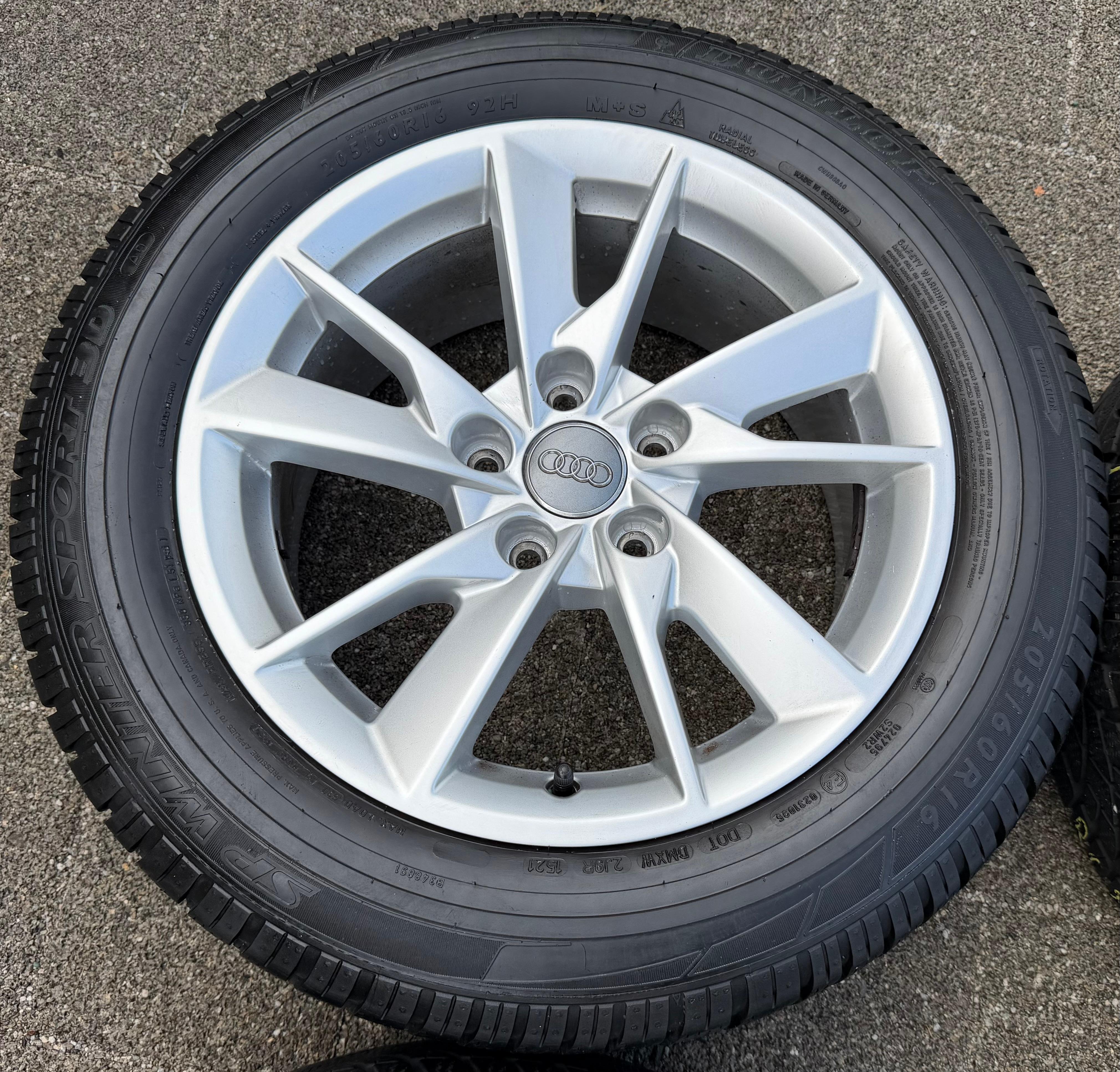 4 Original Alu Winterräder Audi A4 8W B9 8W0601025A 205/60R16 92H Dunlop