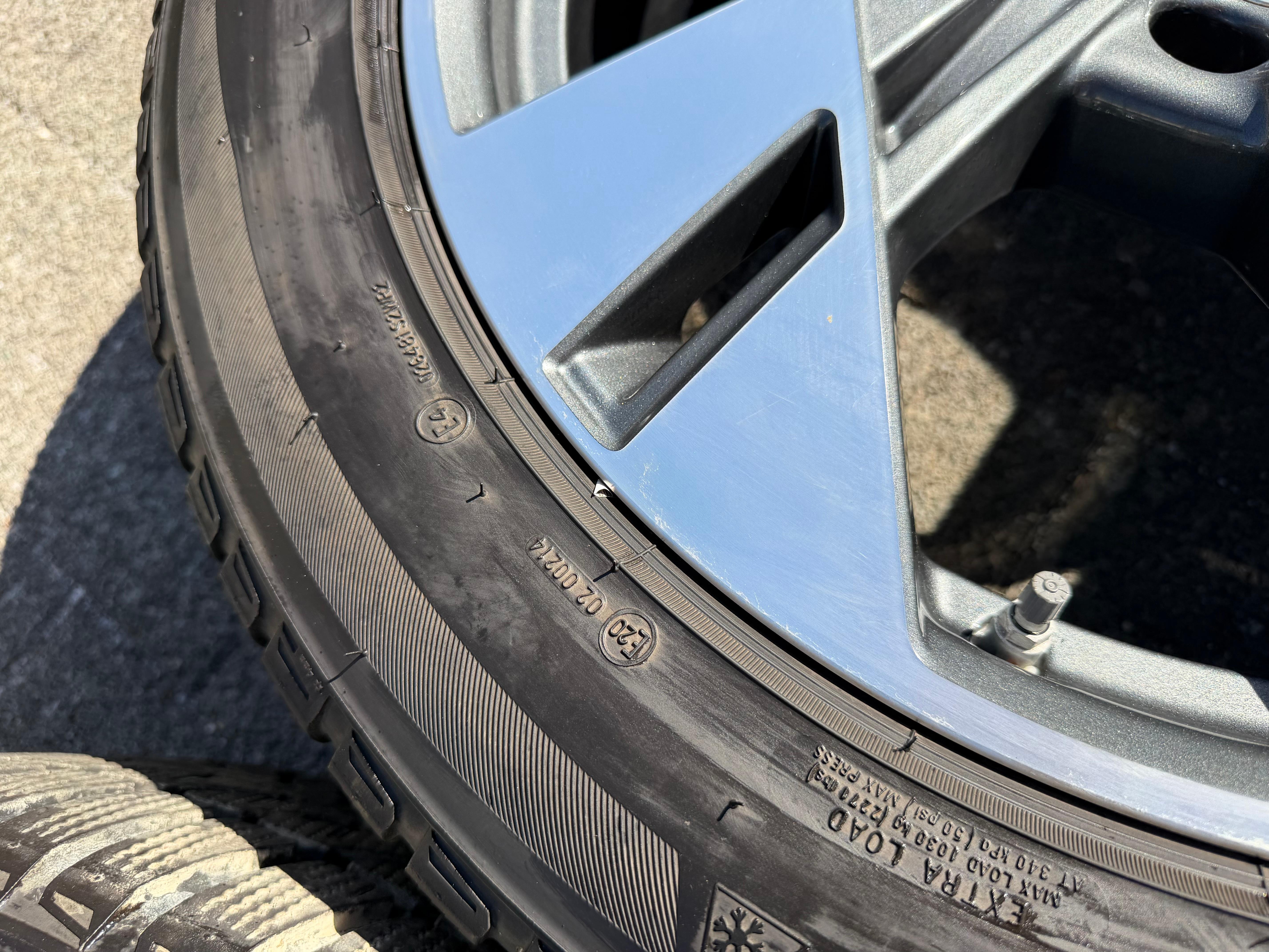 4 ORIGINAL 20" ALU WINTERRÄDER AUDI E-TRON Q8 ETRON 4KE601025T 255/50R20 109V