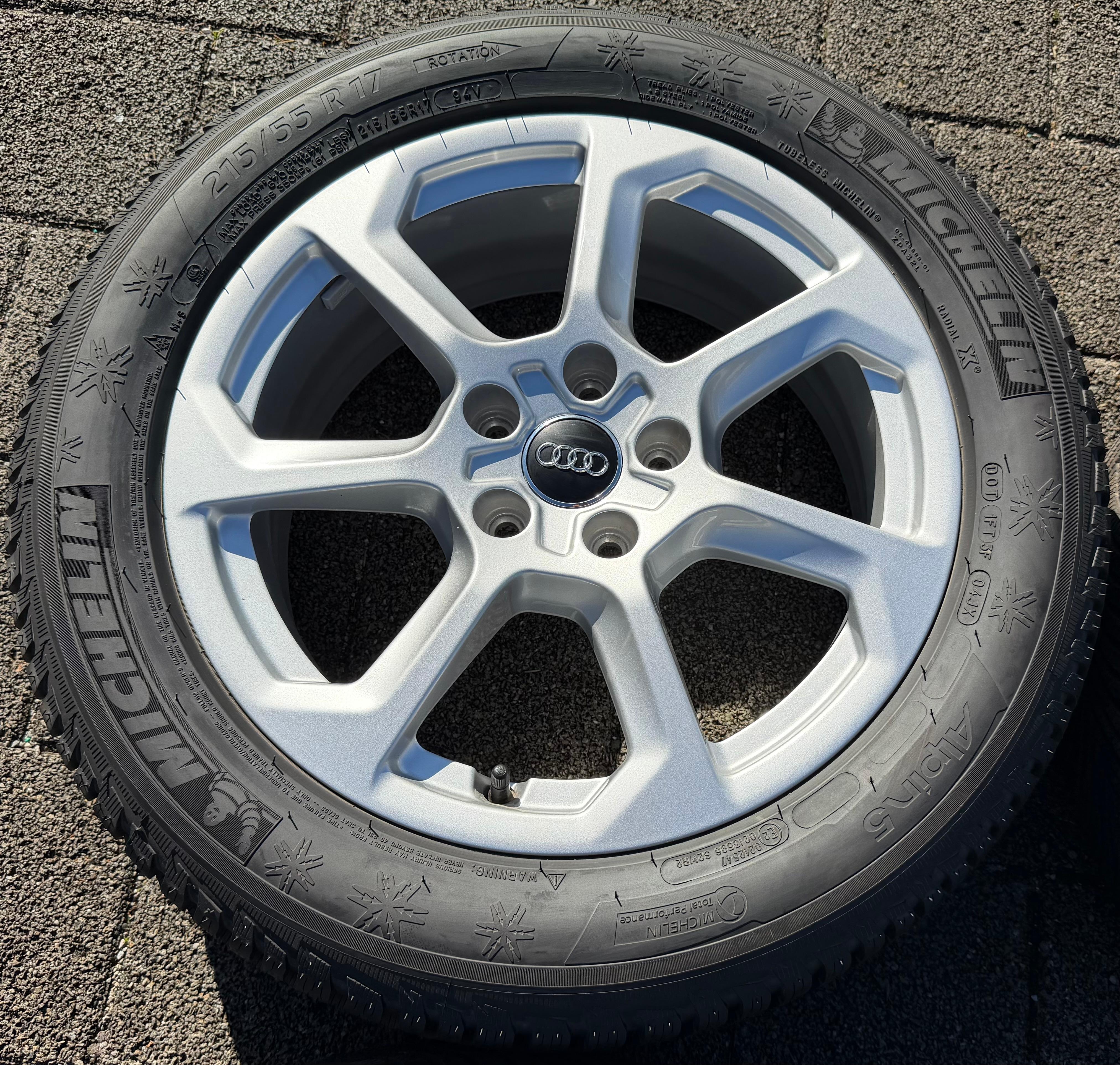 4 Original 17" Alu Winterräder Audi SQ2 GA 81A601025T 215/55R17 94V Michelin 8MM